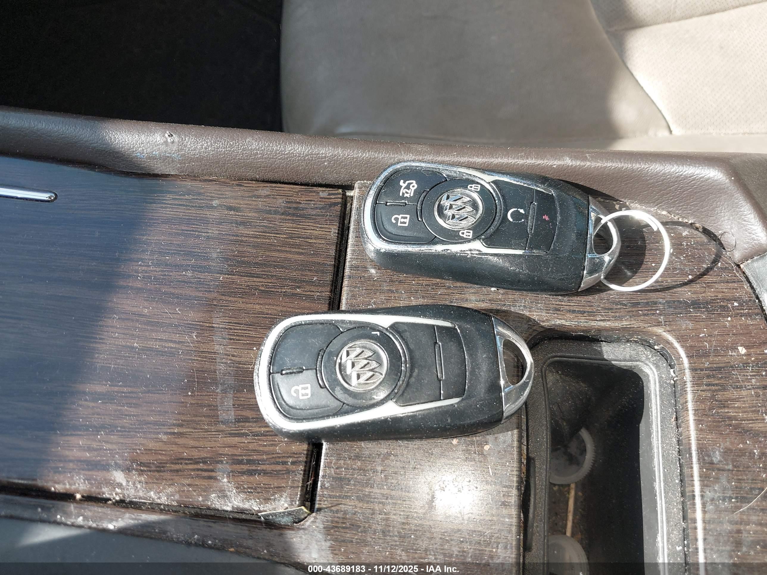 BUICK LACROSSE image 11
