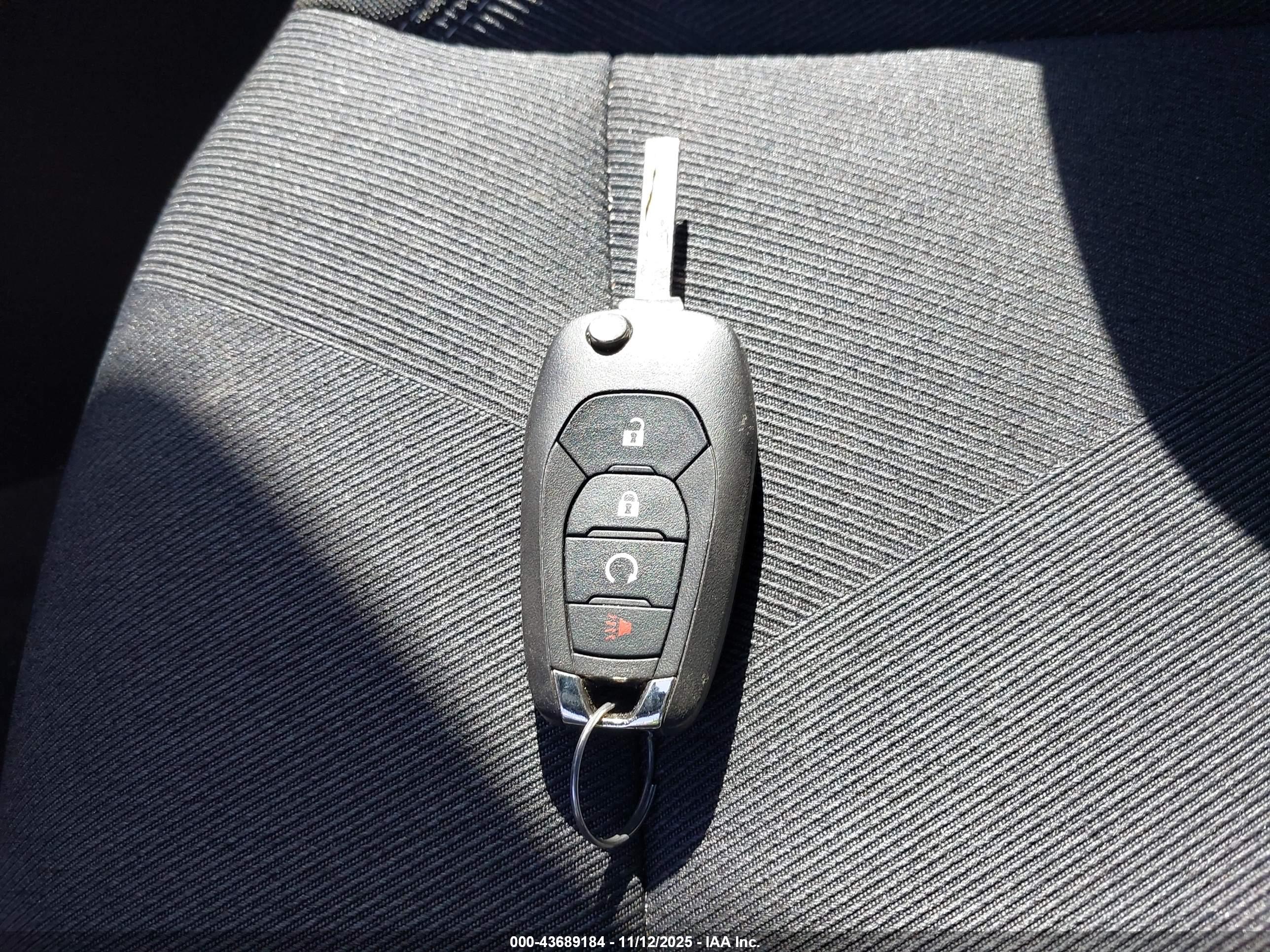 CHEVROLET TRAX image 11