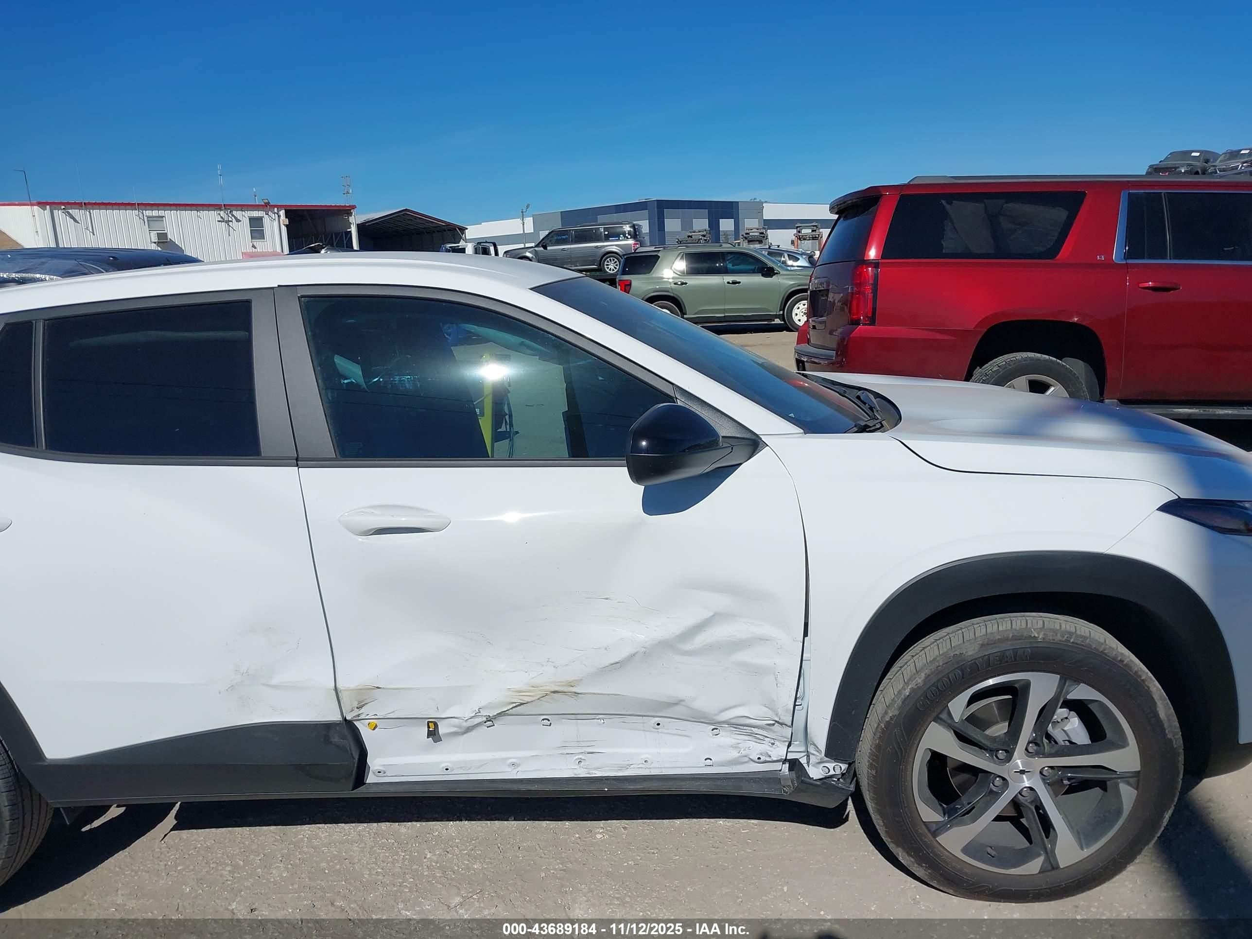 CHEVROLET TRAX image 6