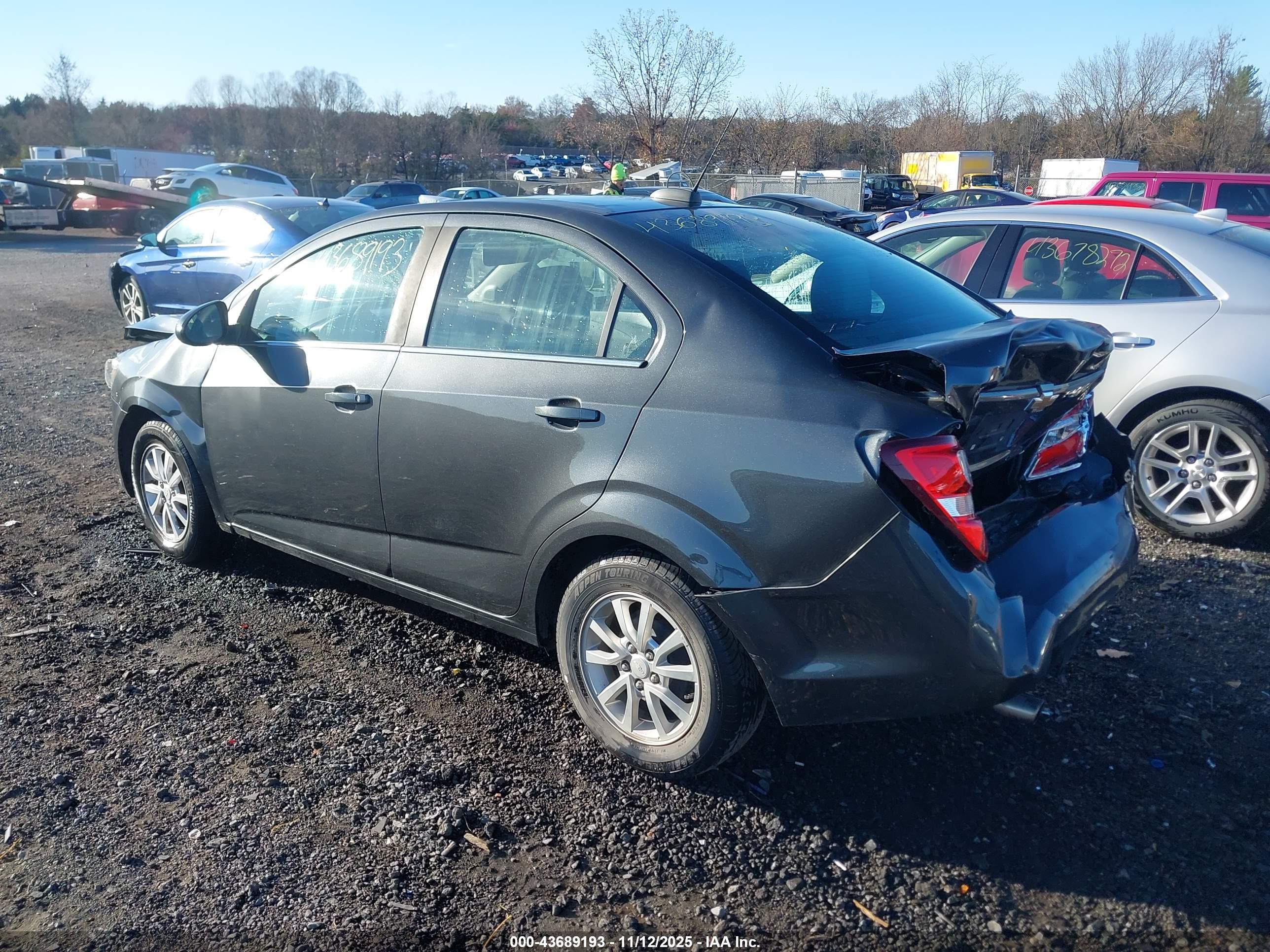CHEVROLET SONIC image 3