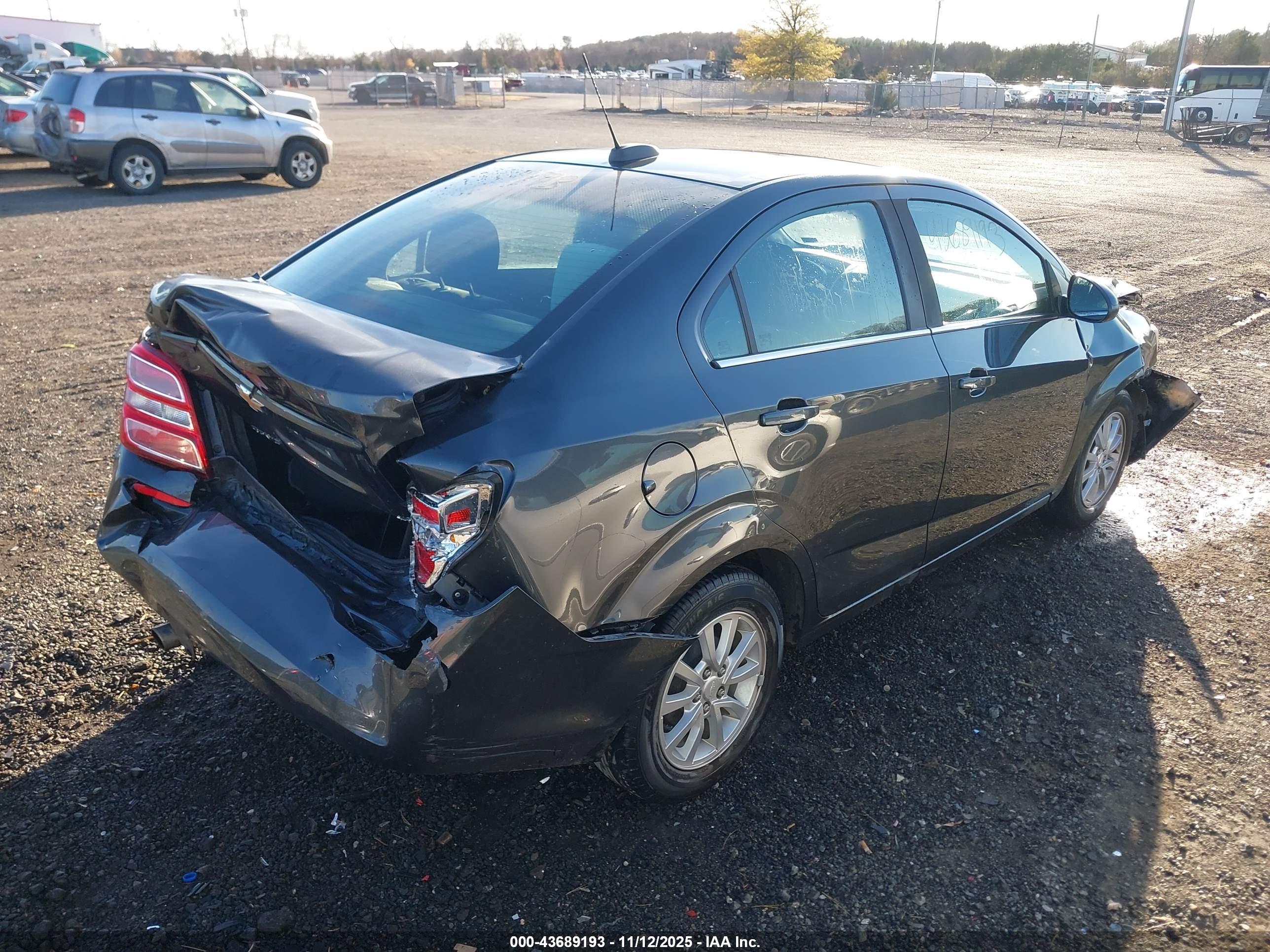CHEVROLET SONIC image 4