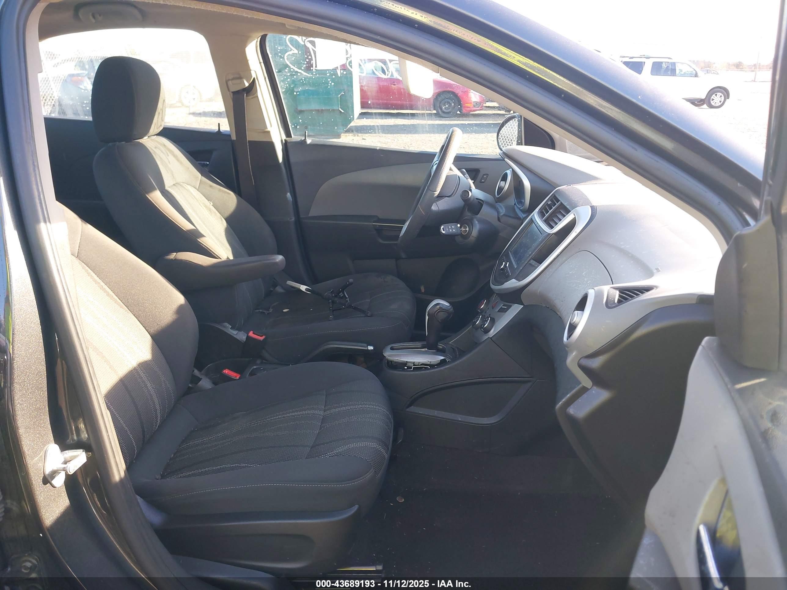 CHEVROLET SONIC image 5
