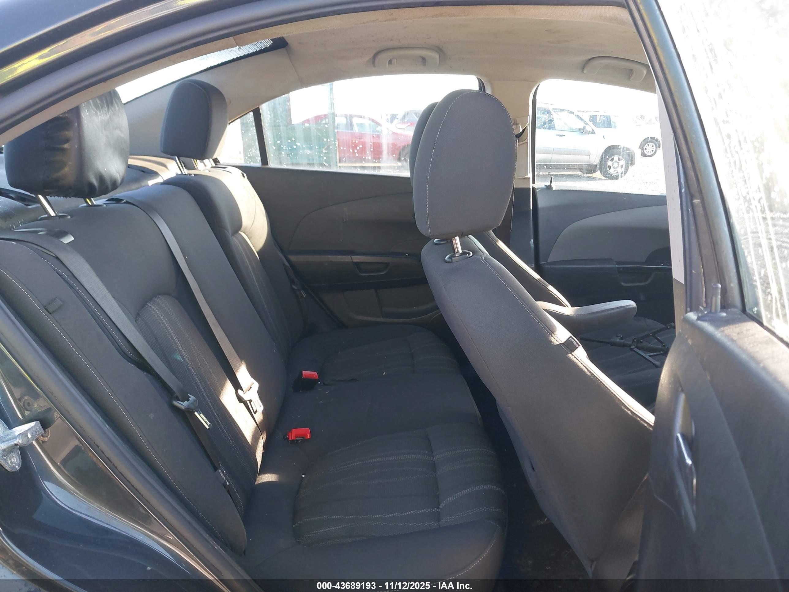 CHEVROLET SONIC image 8