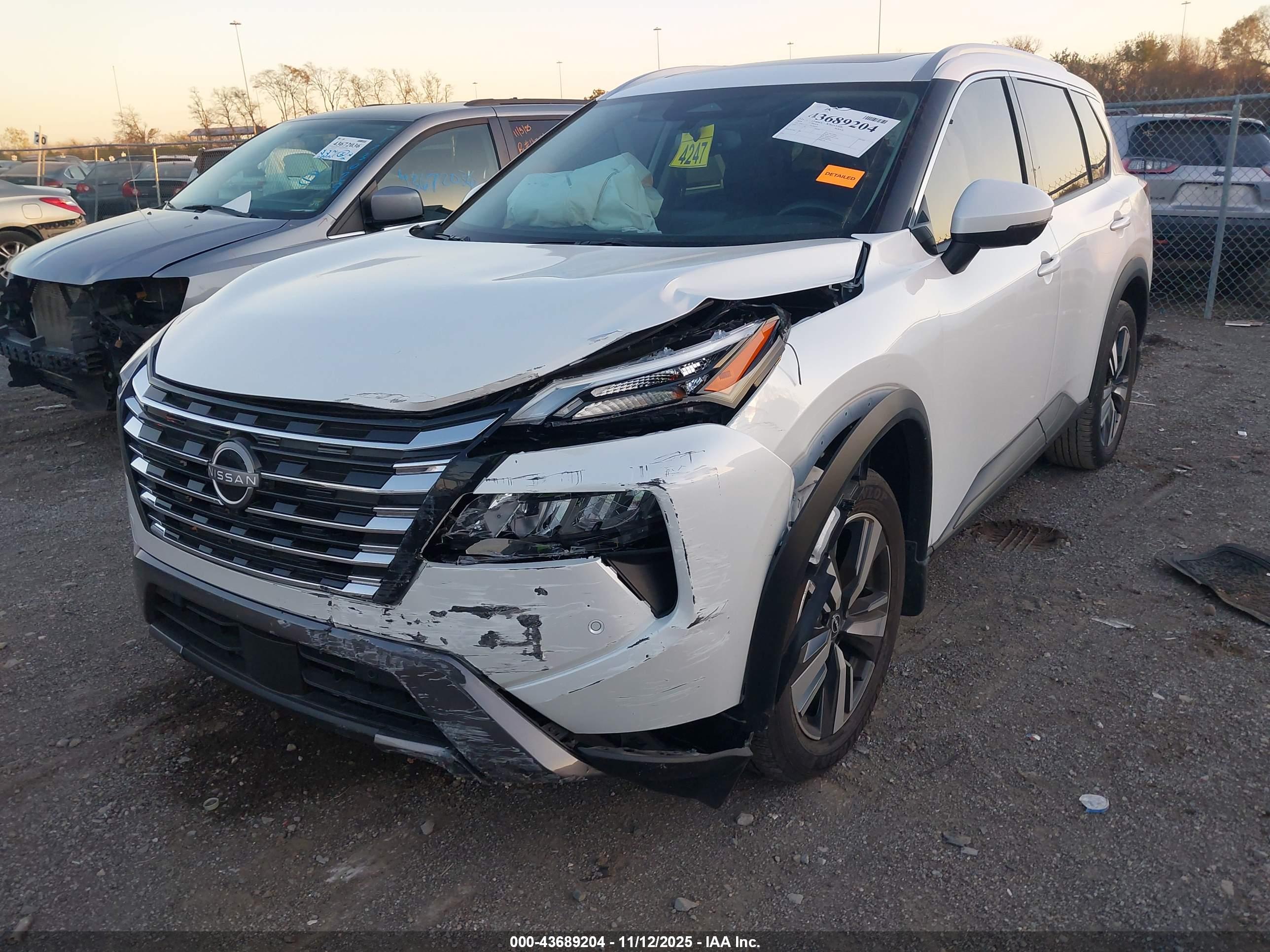 NISSAN ROGUE image 6