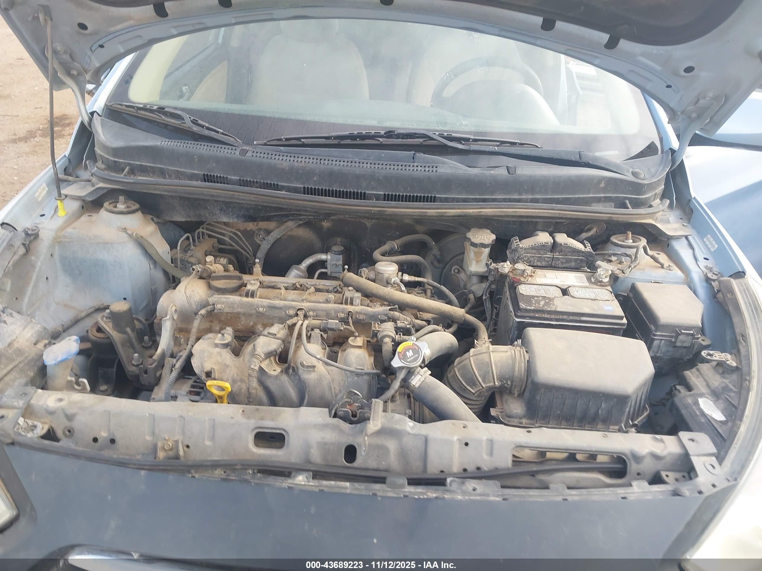 HYUNDAI ACCENT image 10