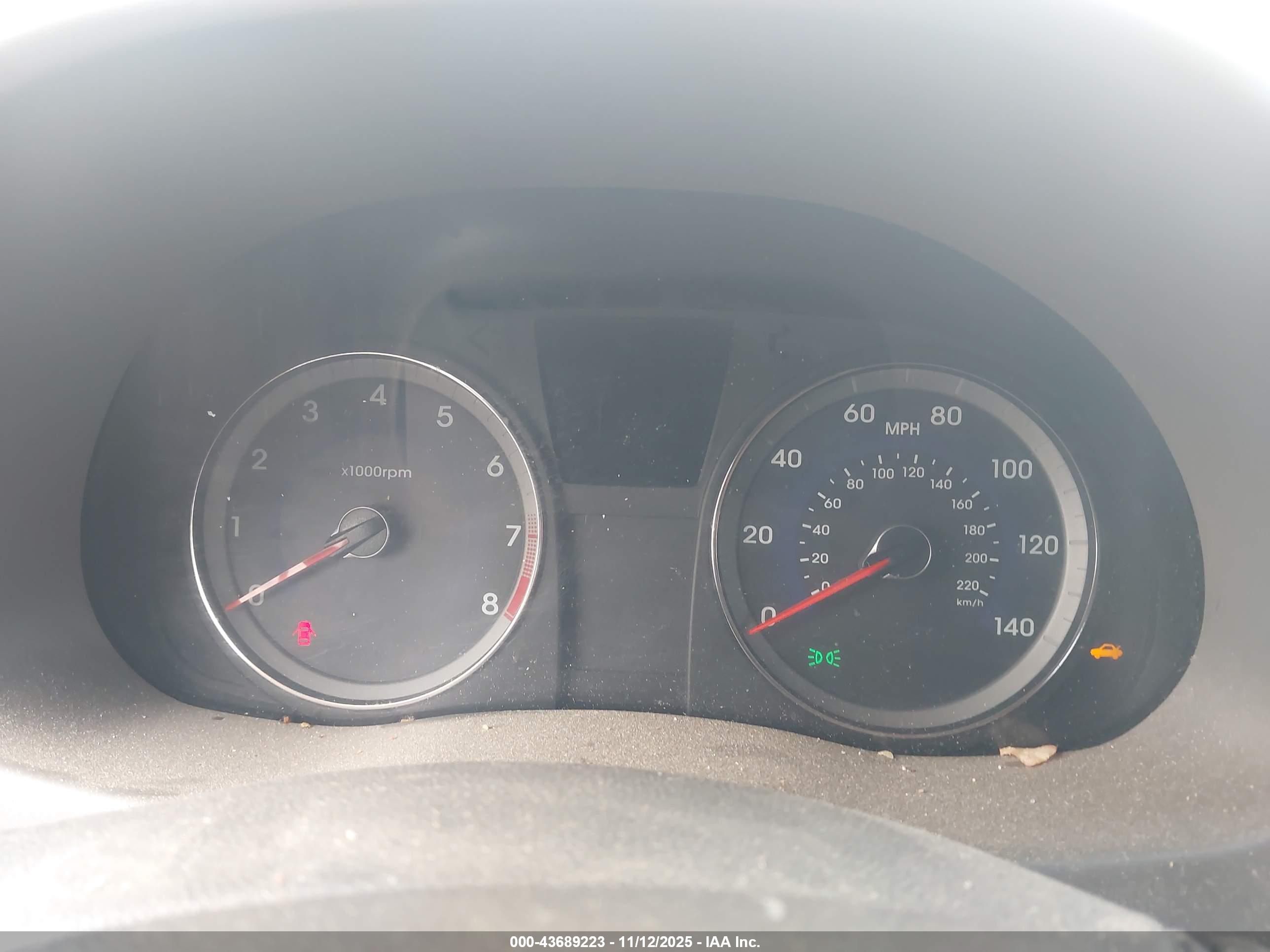 HYUNDAI ACCENT image 7