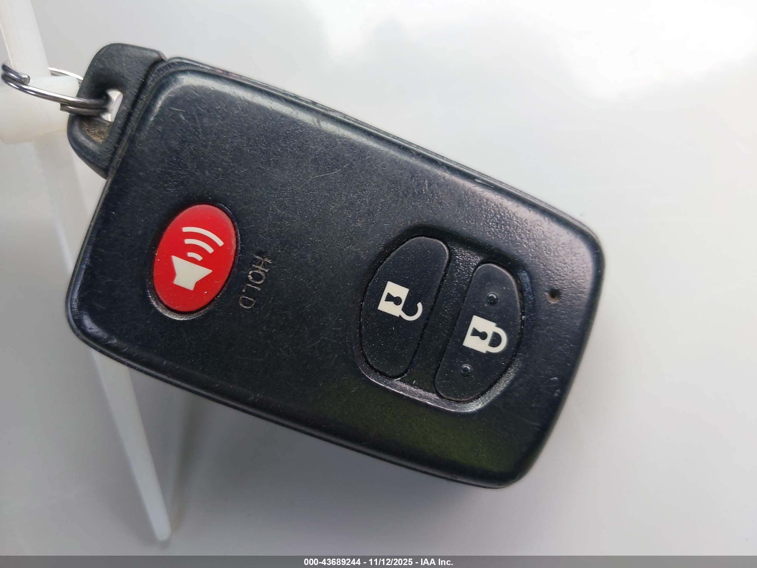 TOYOTA PRIUS image 11