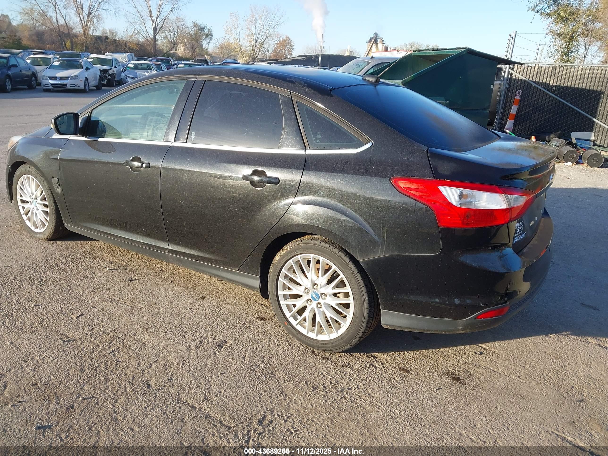 FORD FOCUS image 3