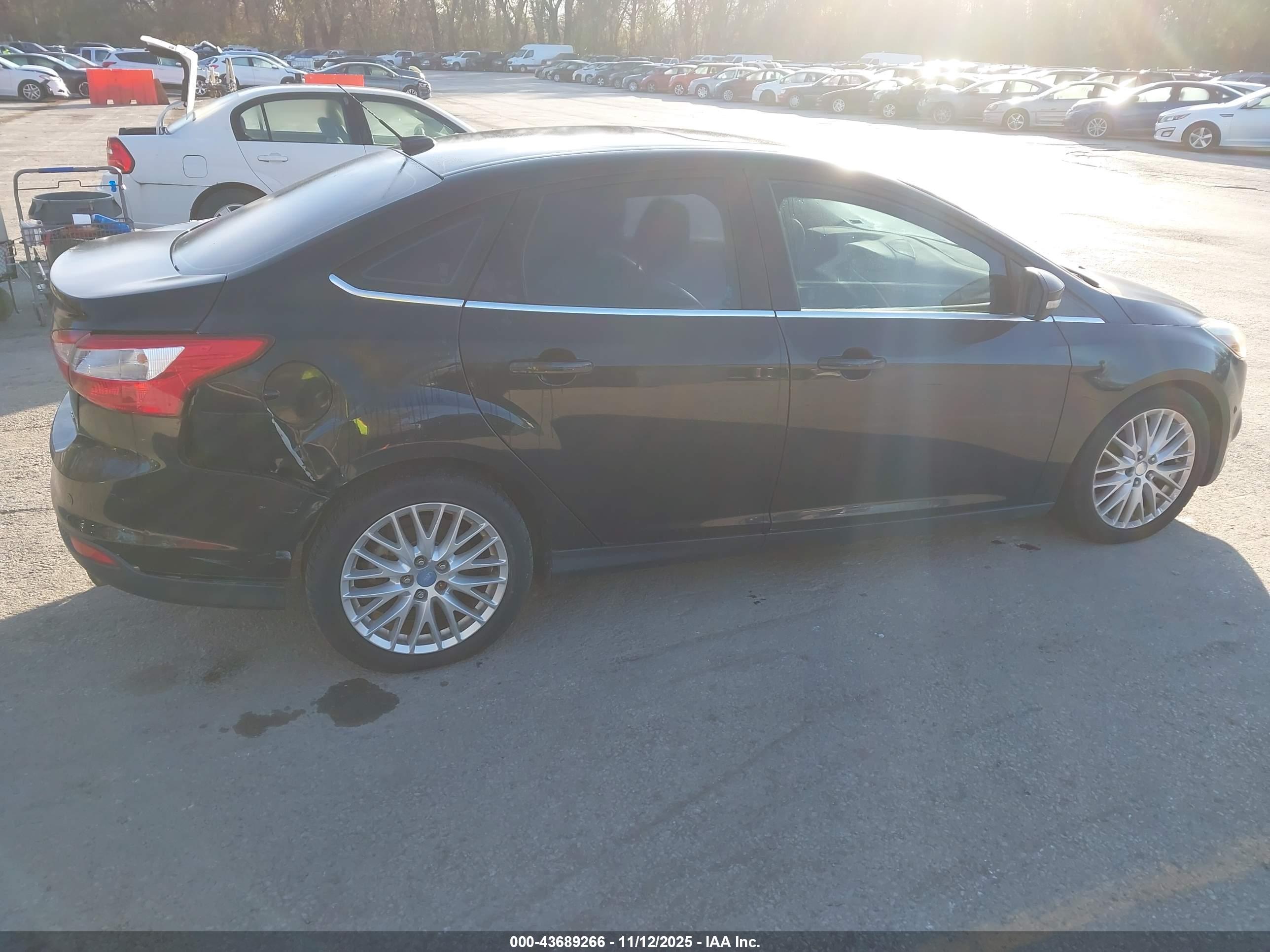 FORD FOCUS image 4