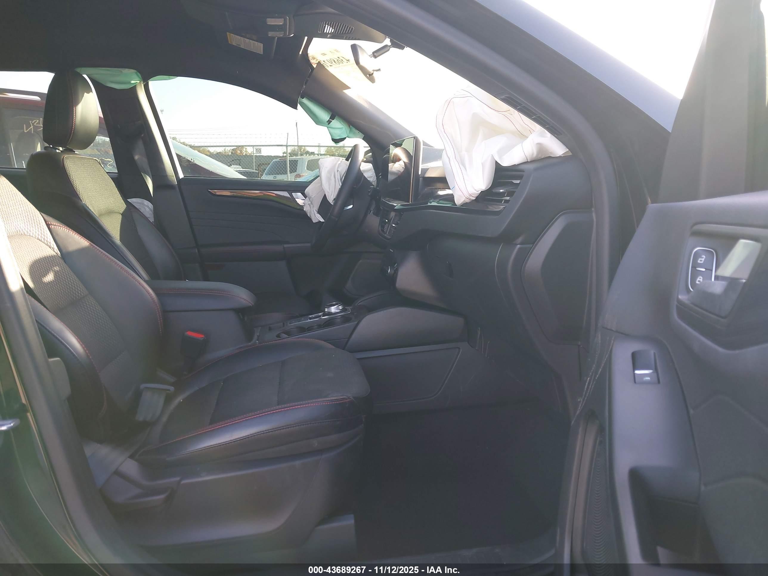 FORD ESCAPE image 5