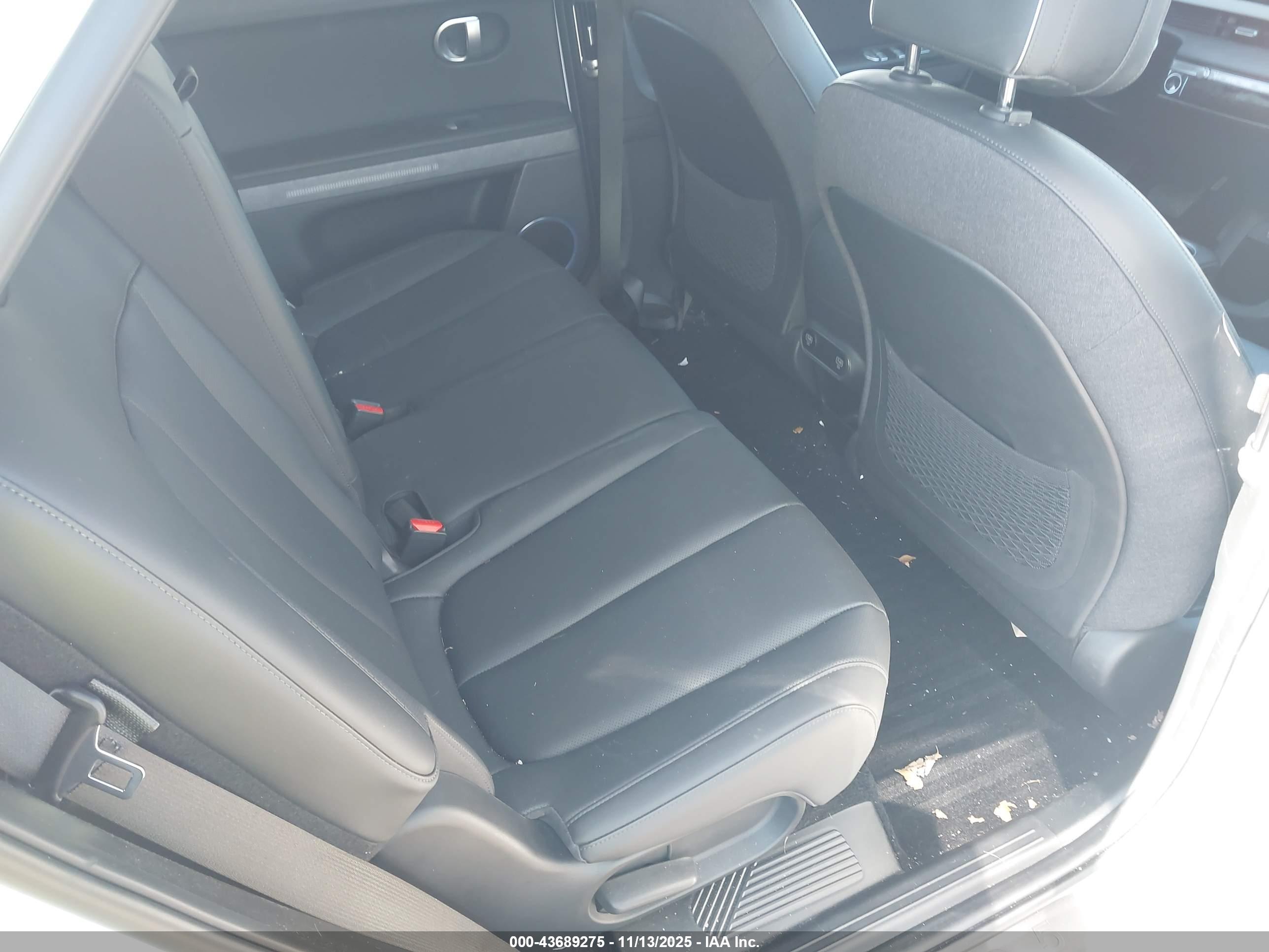 HYUNDAI IONIQ image 8