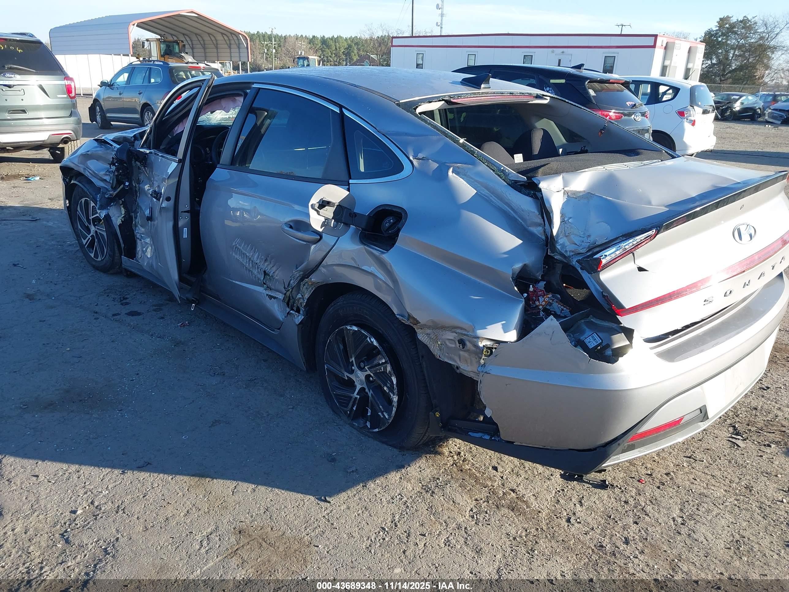HYUNDAI SONATA image 3