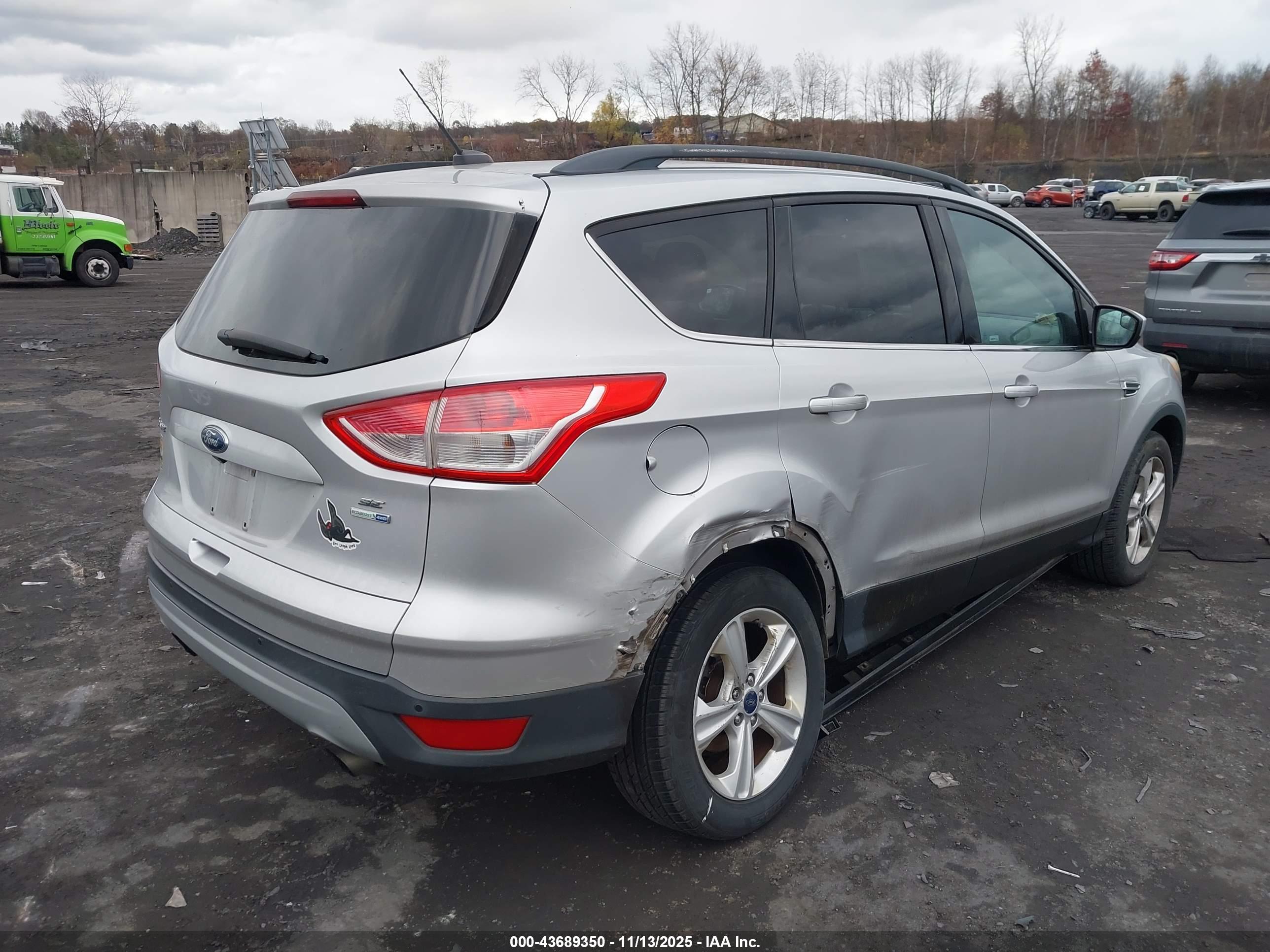 FORD ESCAPE image 4
