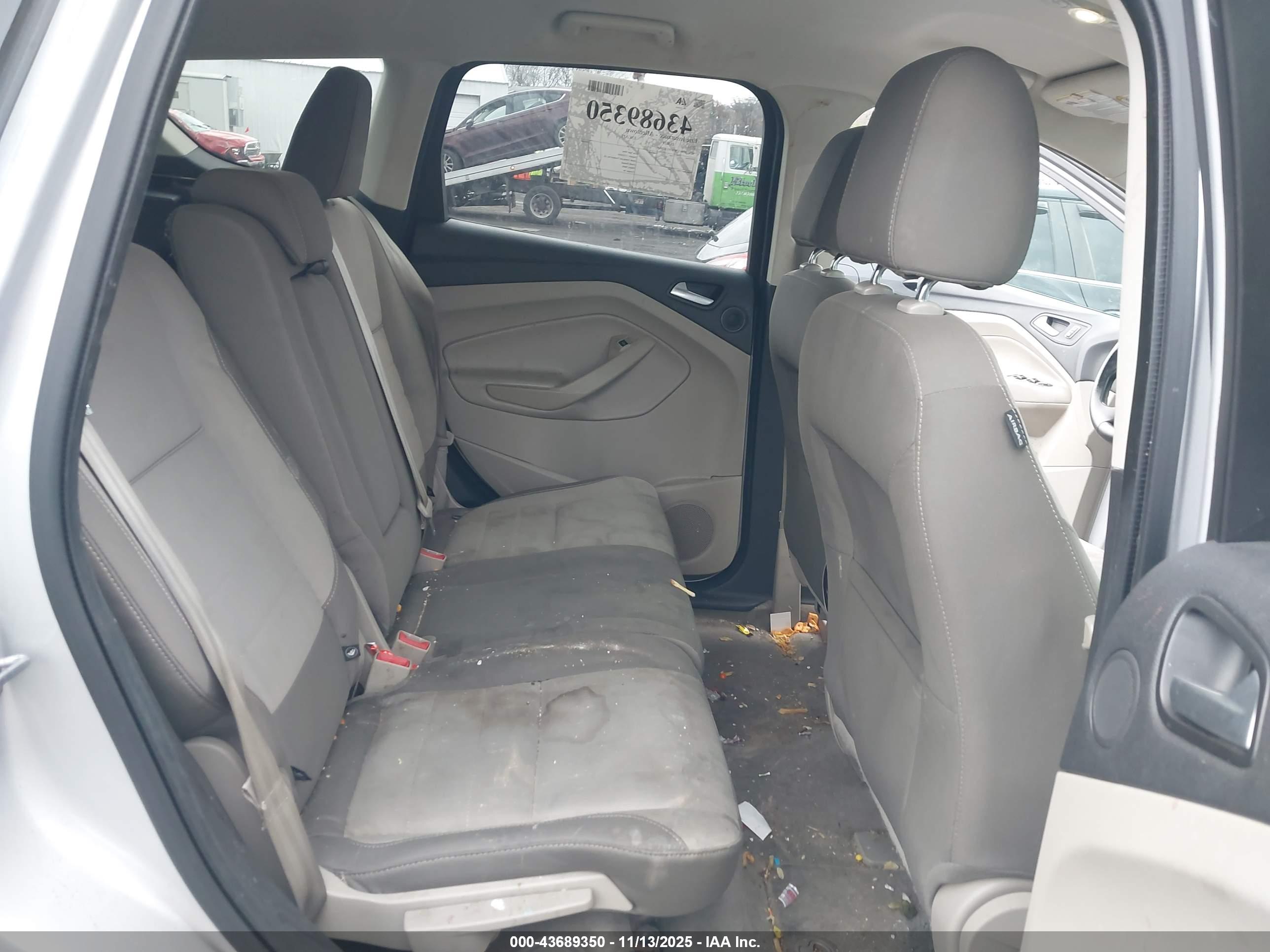FORD ESCAPE image 8