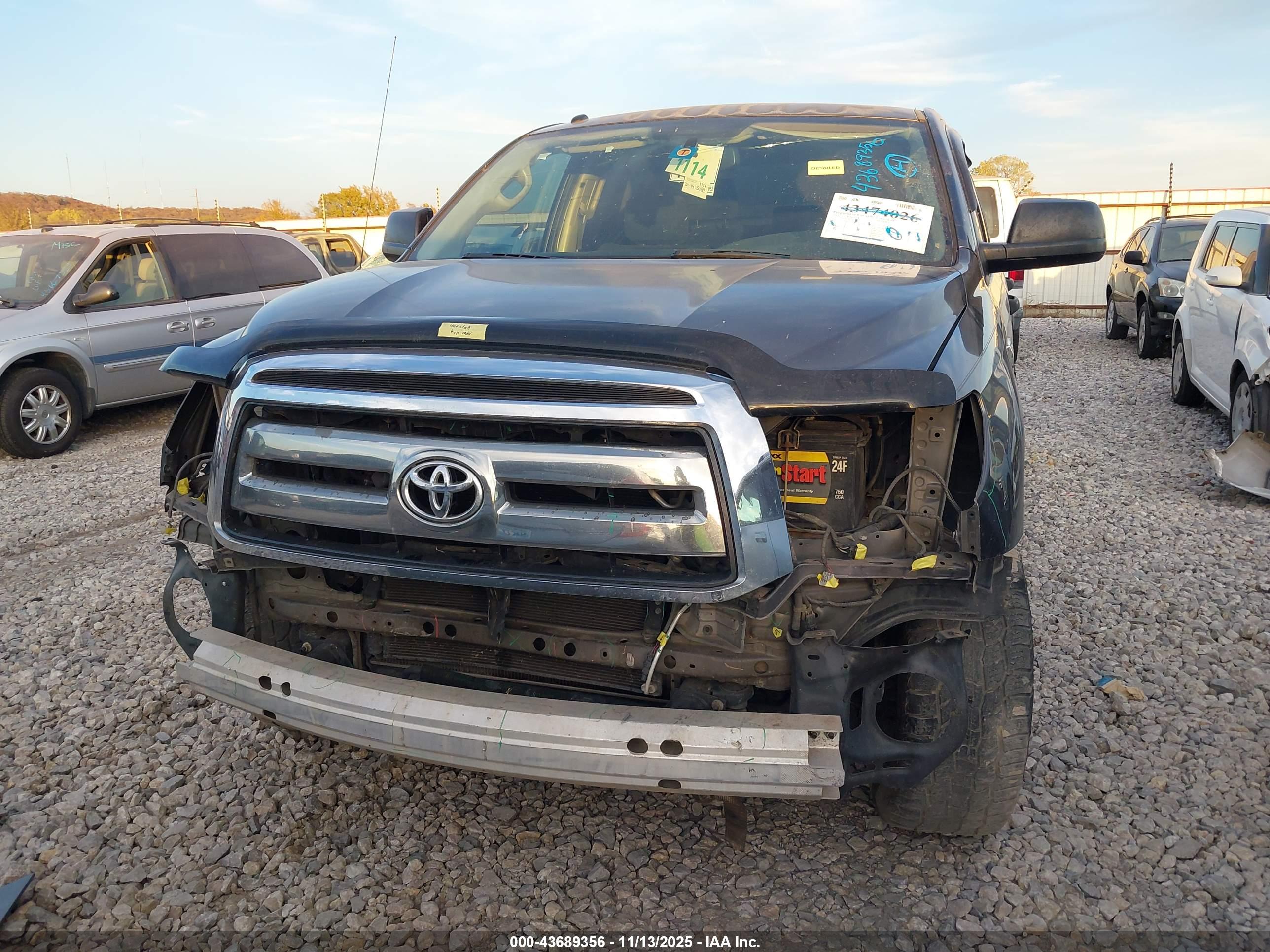TOYOTA TUNDRA image 6