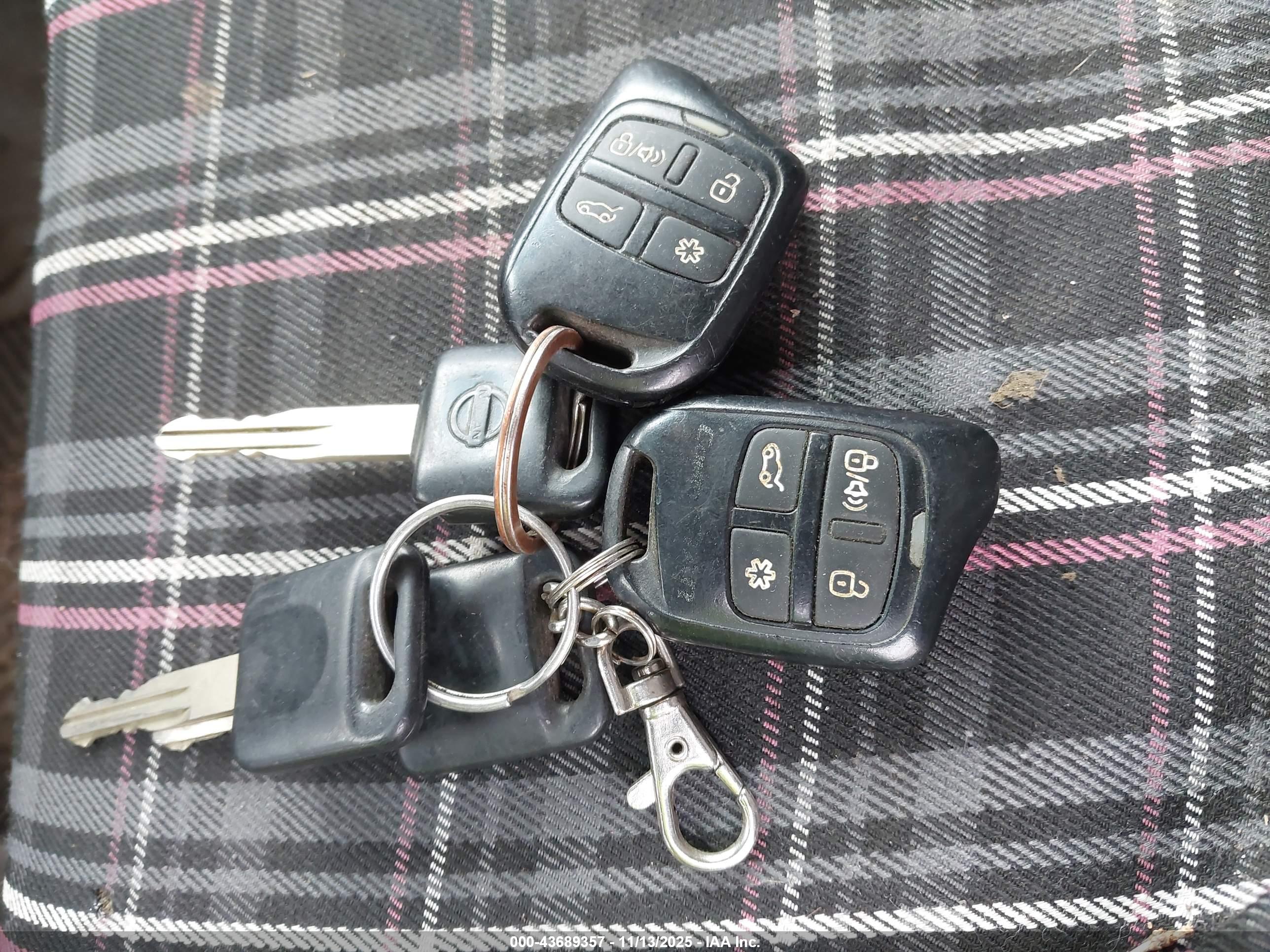 NISSAN FRONTIER image 11