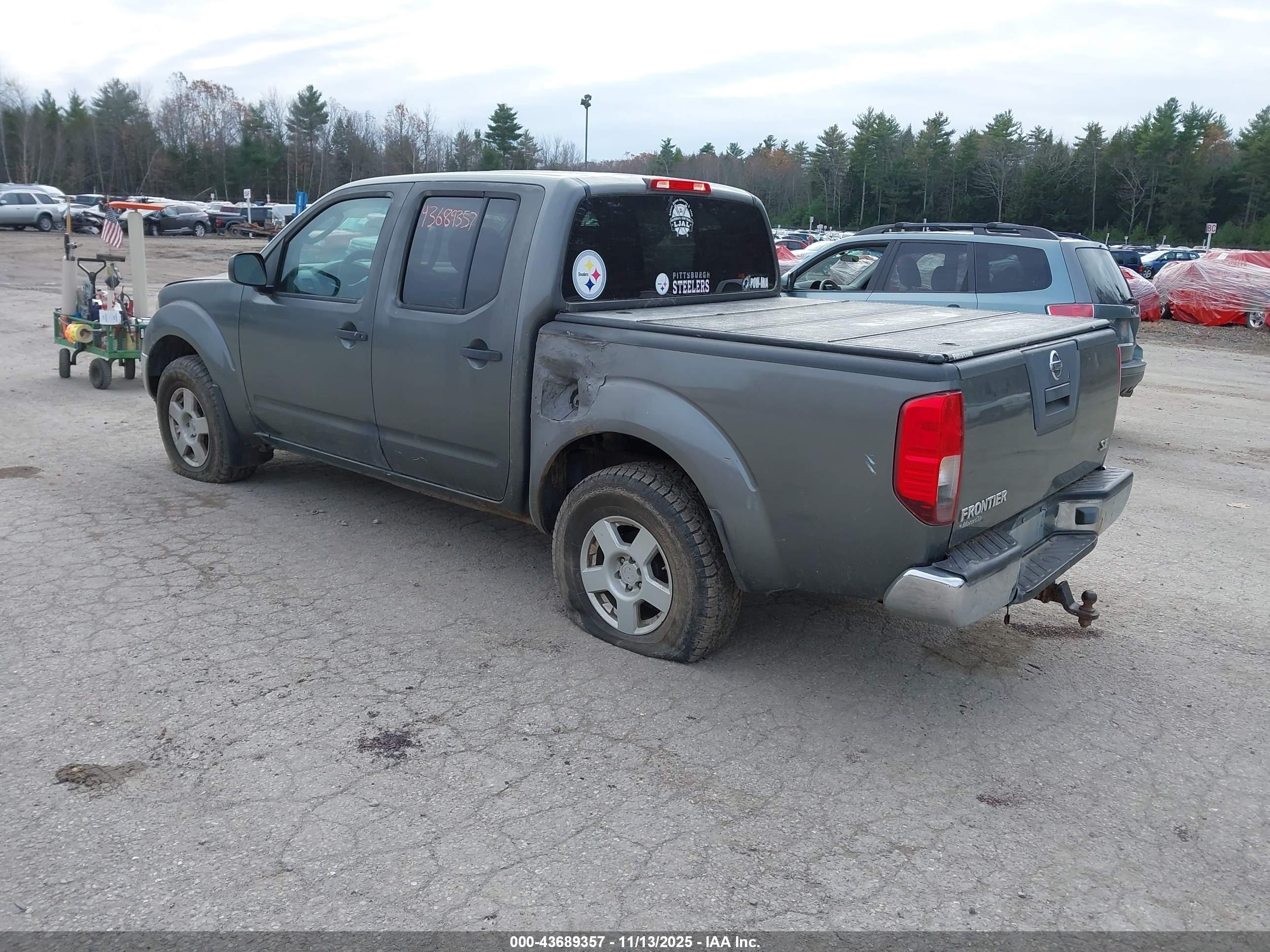 NISSAN FRONTIER image 3