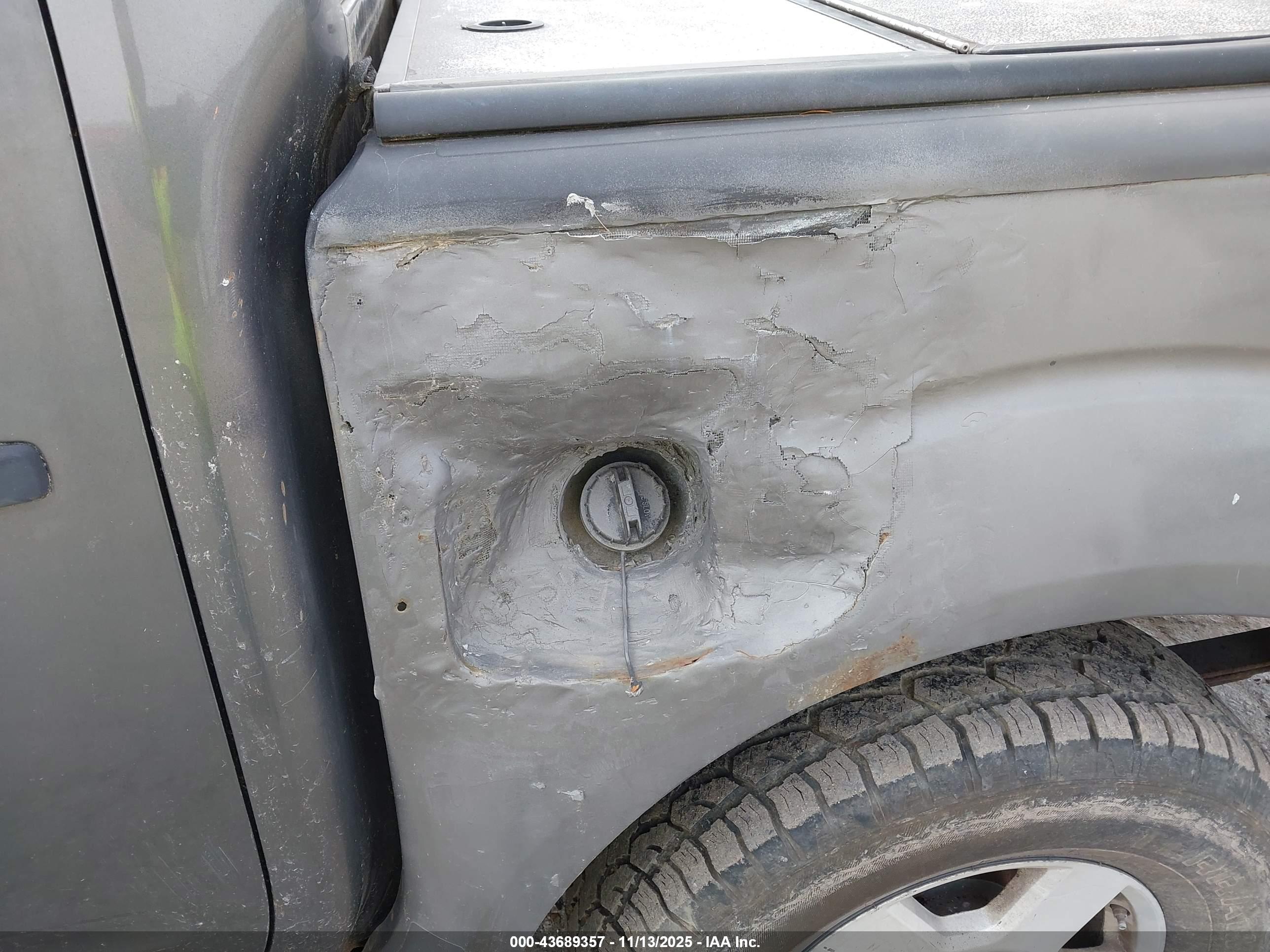 NISSAN FRONTIER image 6