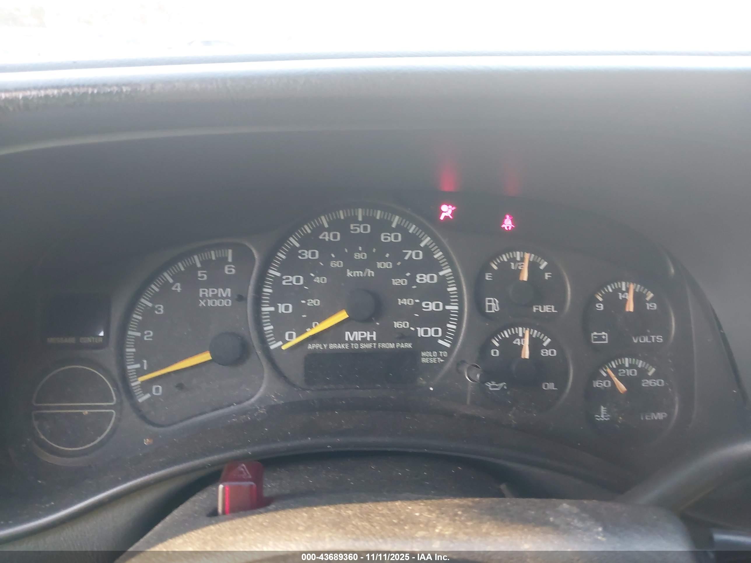 CHEVROLET SILVERADO image 7