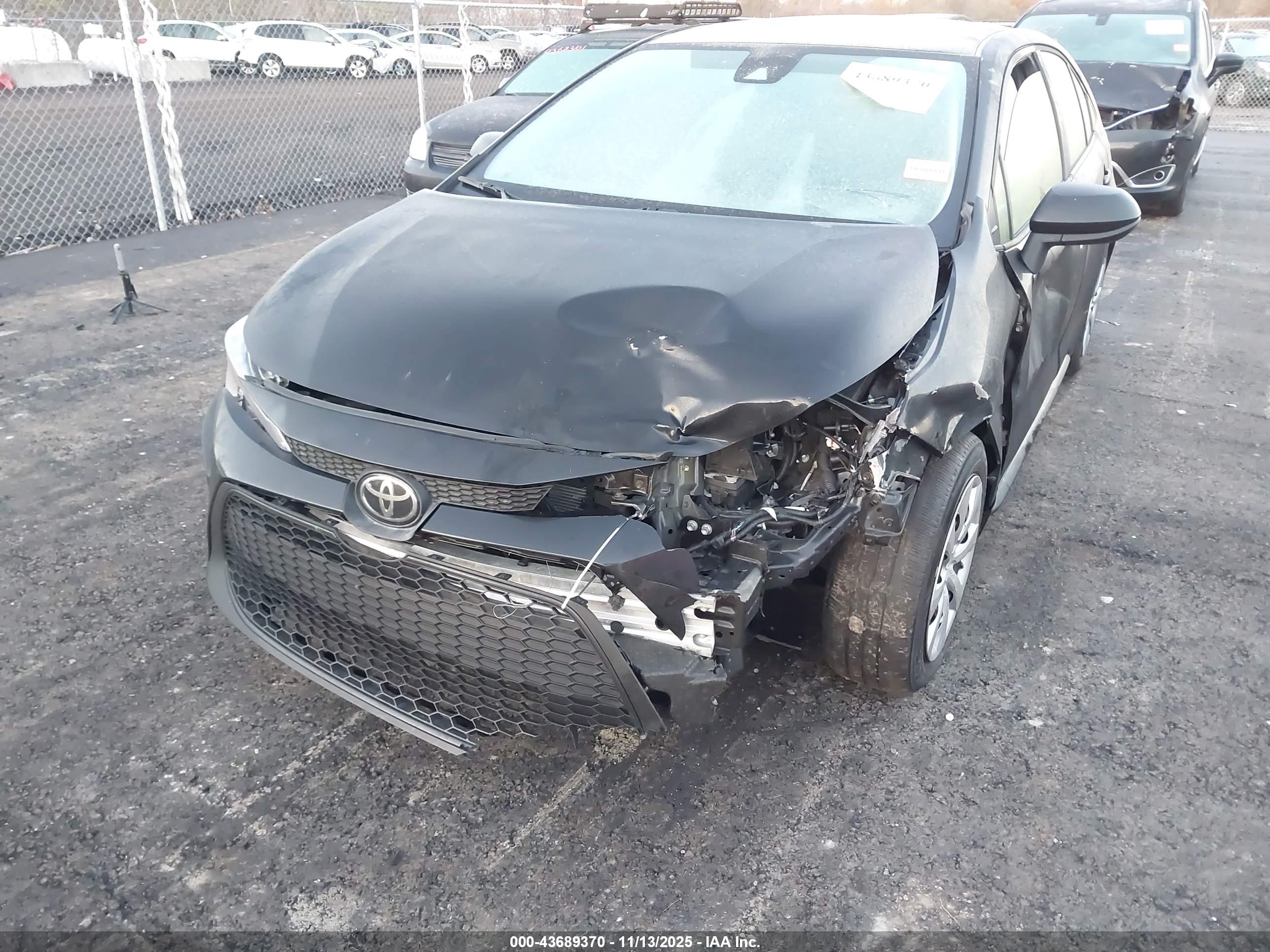 TOYOTA COROLLA image 6