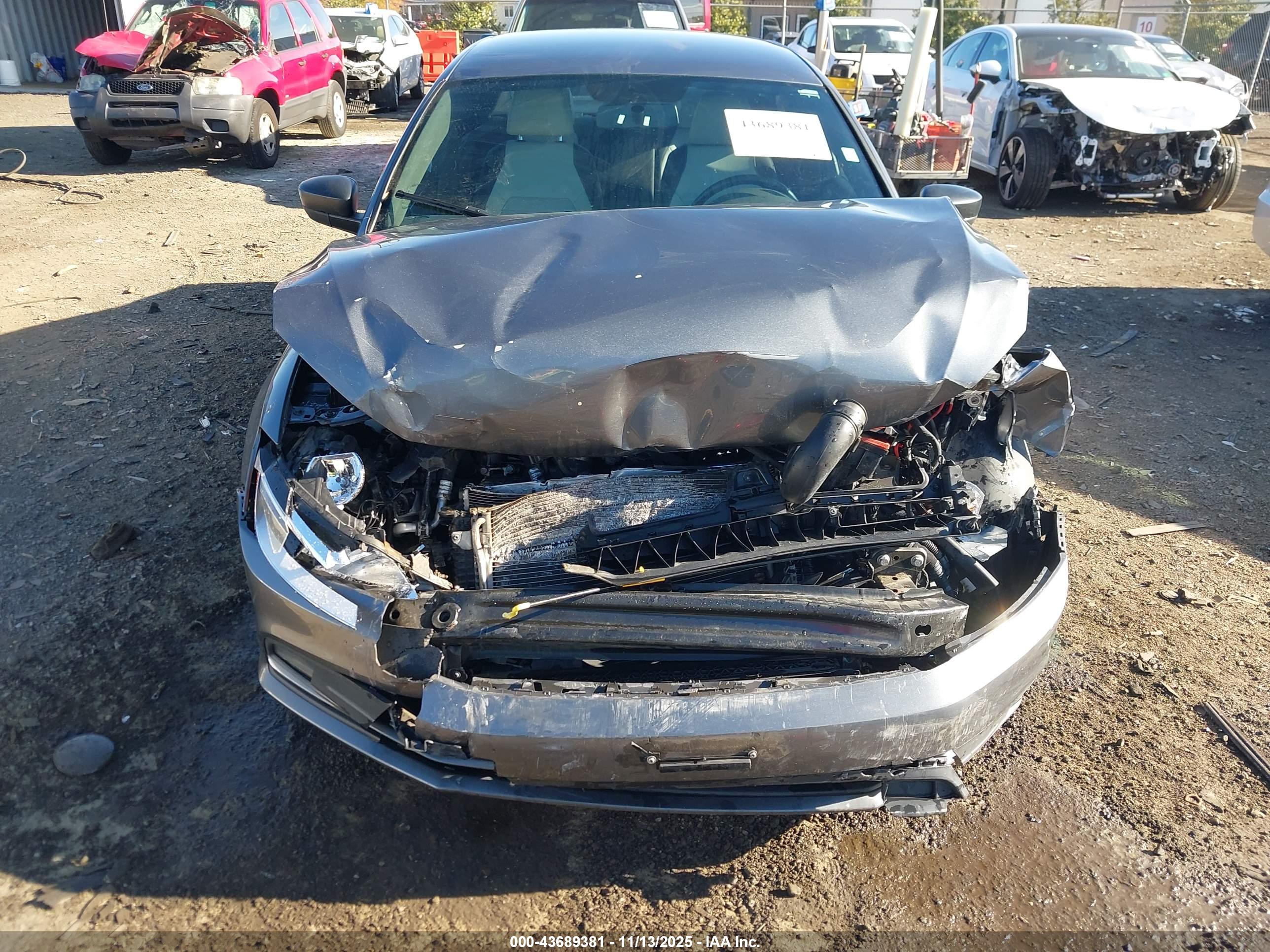 VOLKSWAGEN JETTA image 6