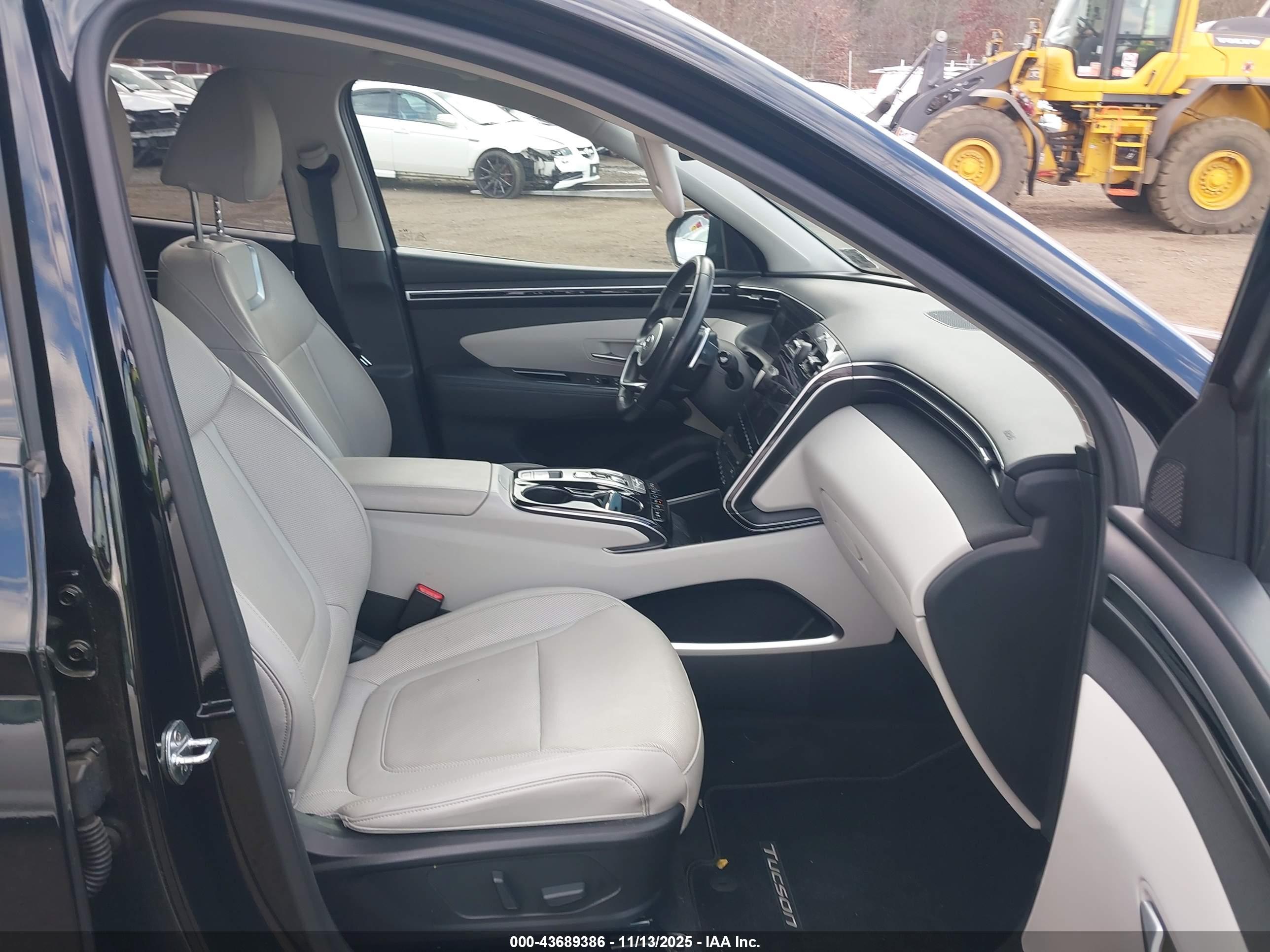 HYUNDAI TUCSON image 5