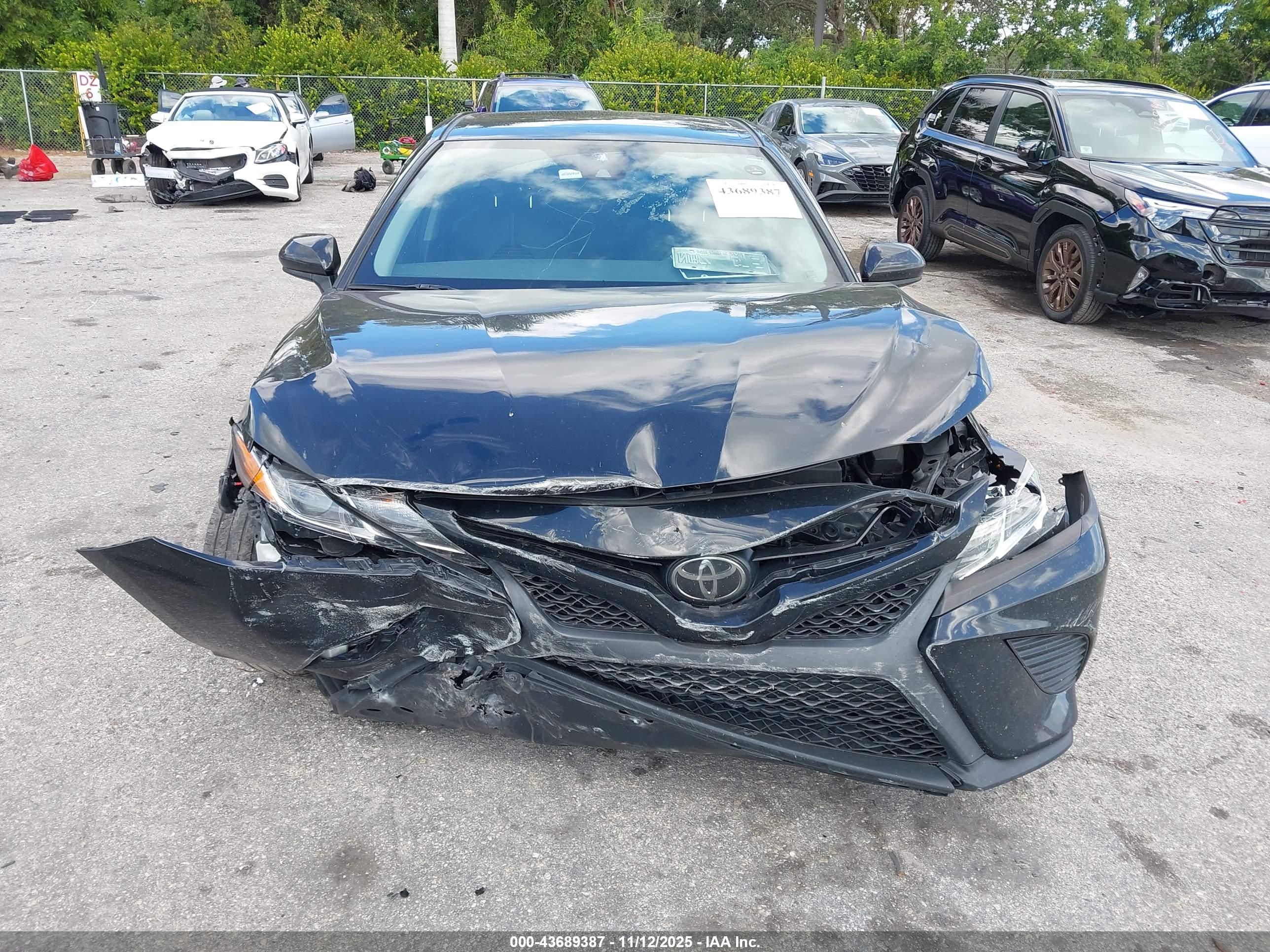 TOYOTA CAMRY image 6