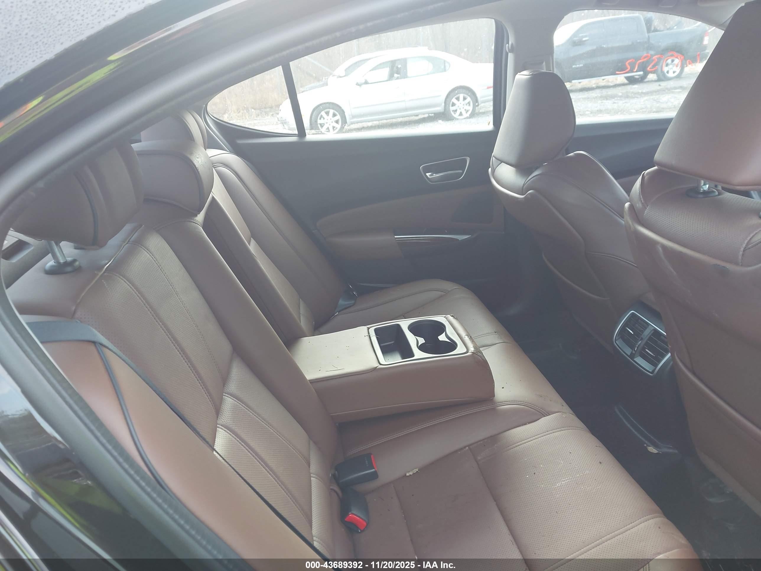ACURA TLX image 8