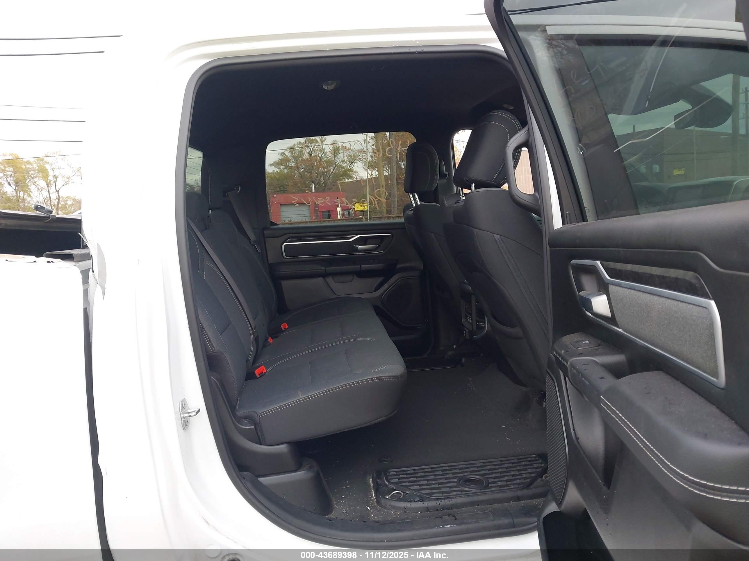 RAM 1500 image 8