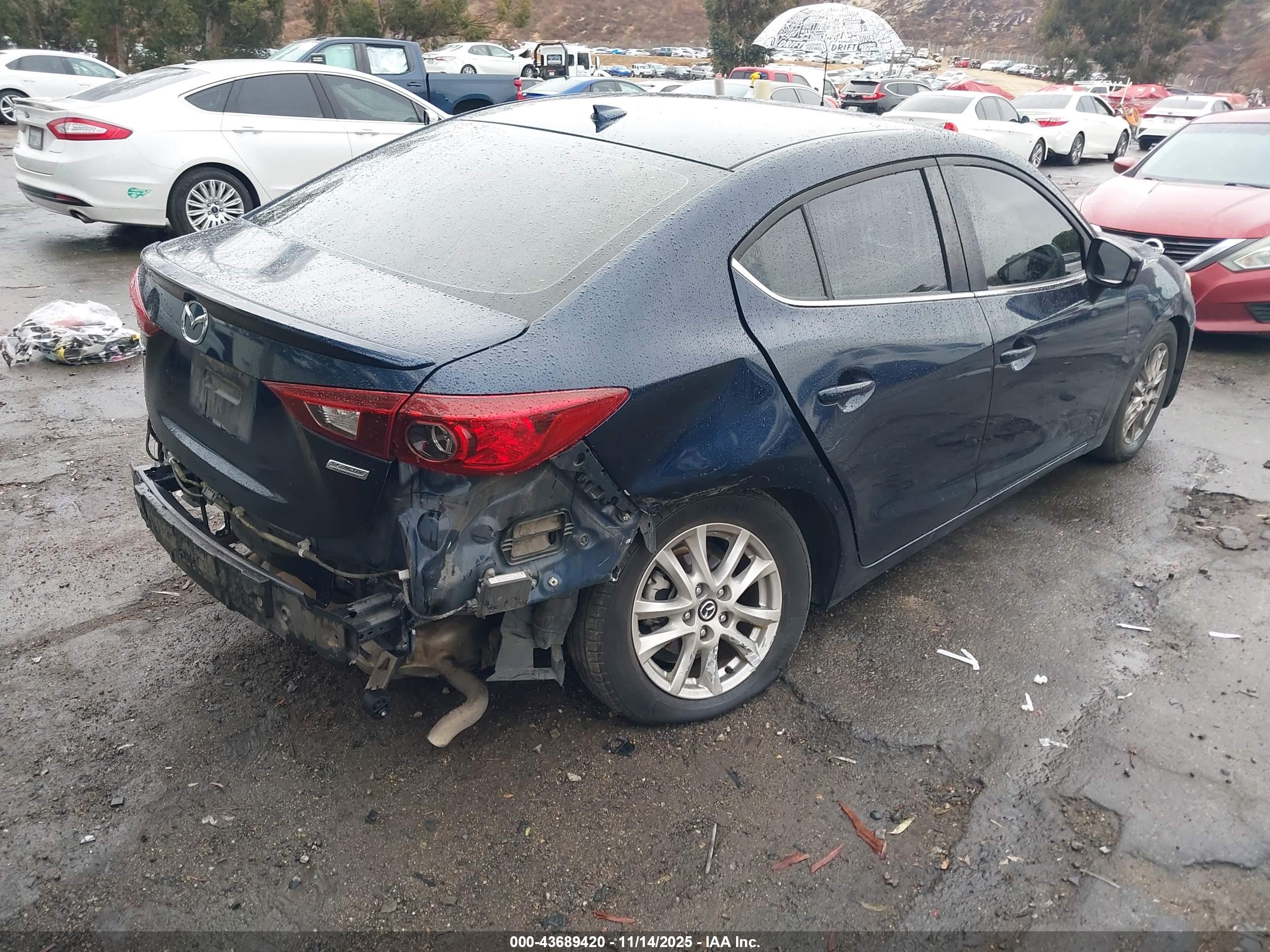 MAZDA MAZDA3 image 4