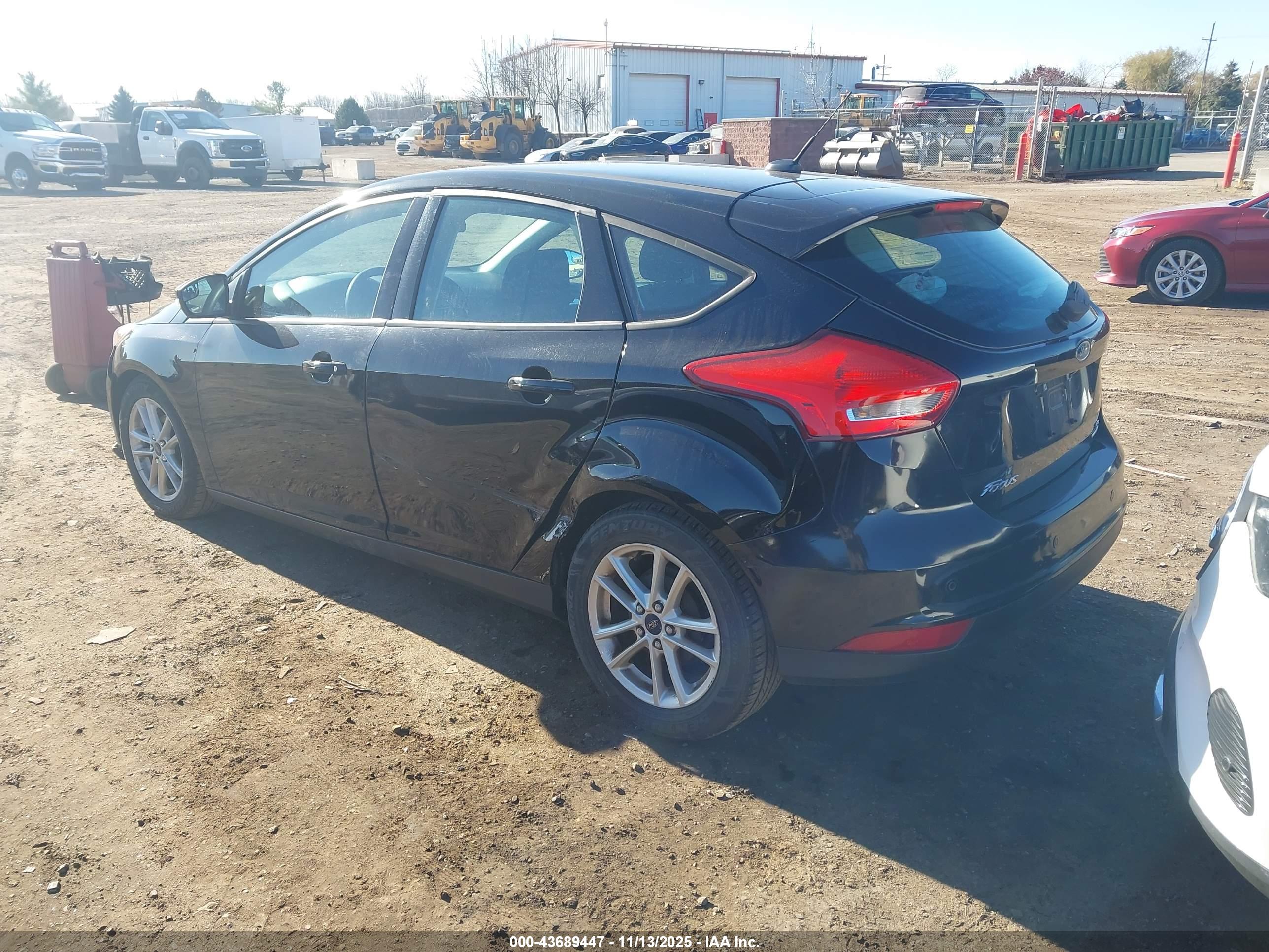 FORD FOCUS image 3