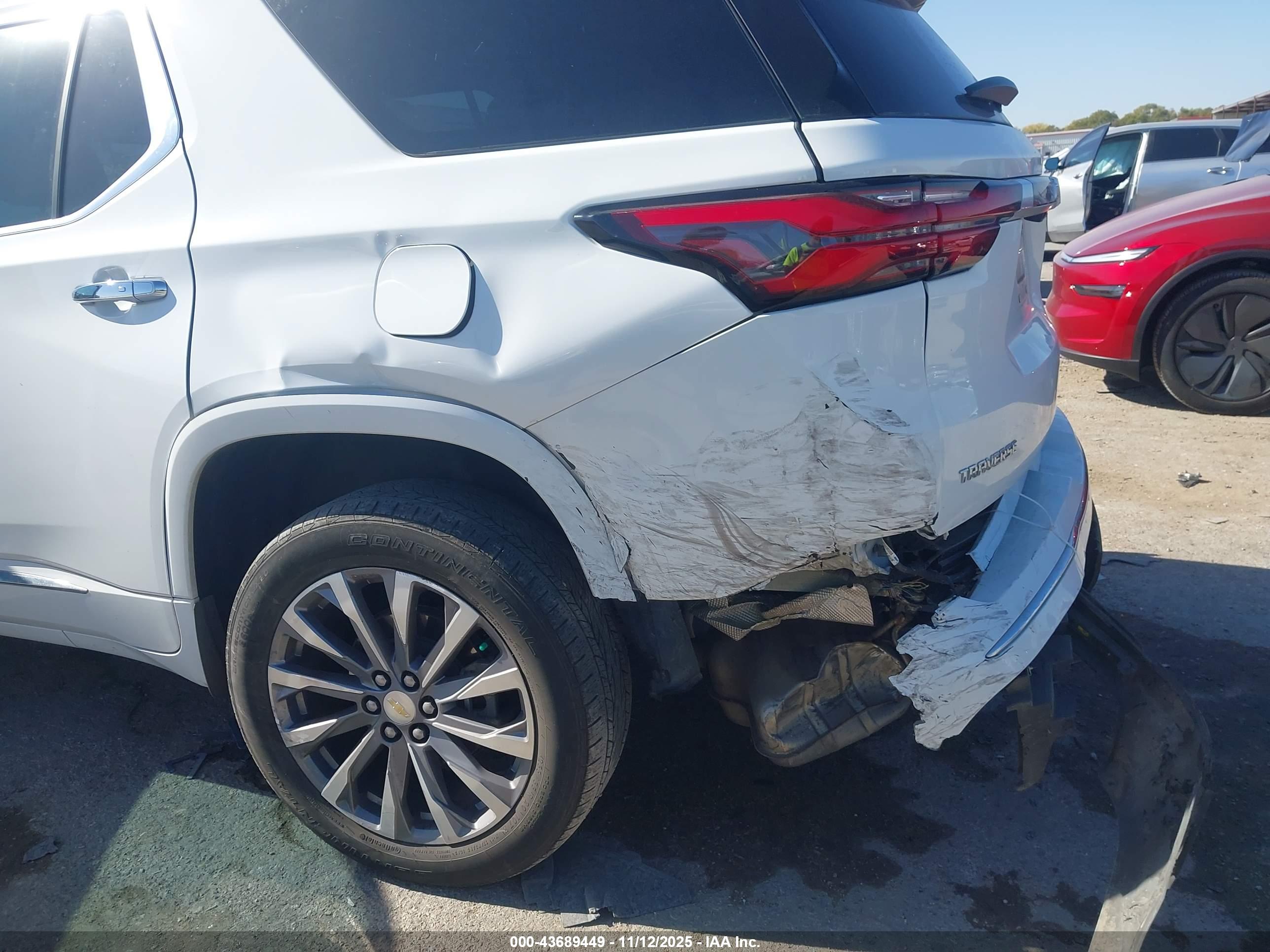 CHEVROLET TRAVERSE image 6
