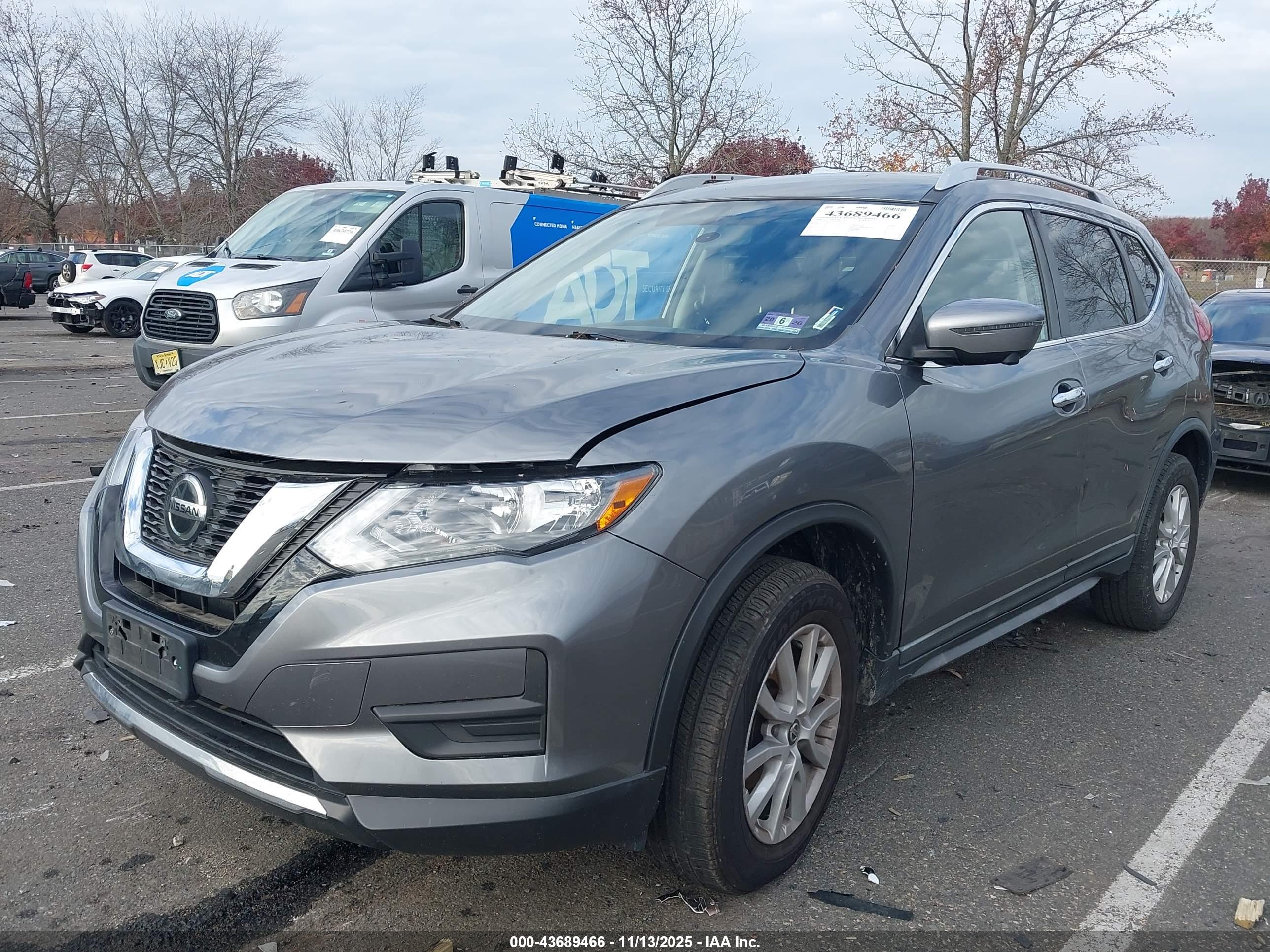 NISSAN ROGUE image 2