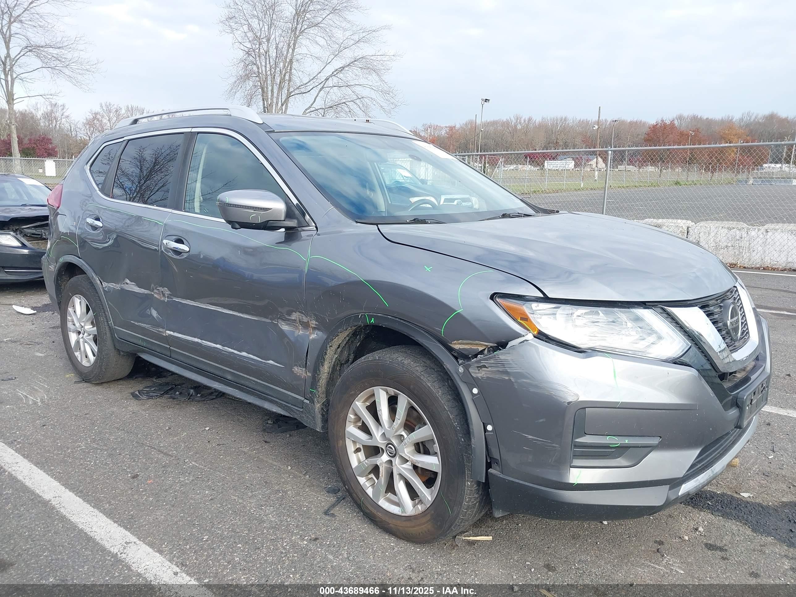 NISSAN ROGUE image 6