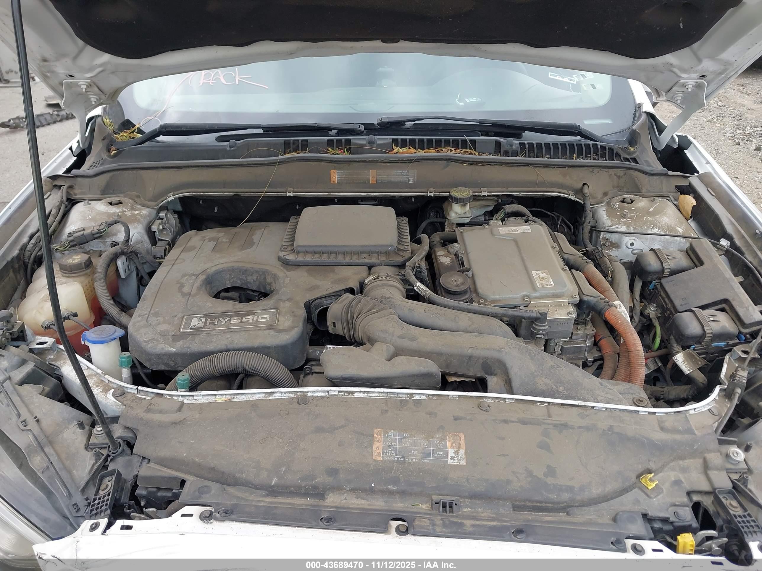 FORD FUSION image 10