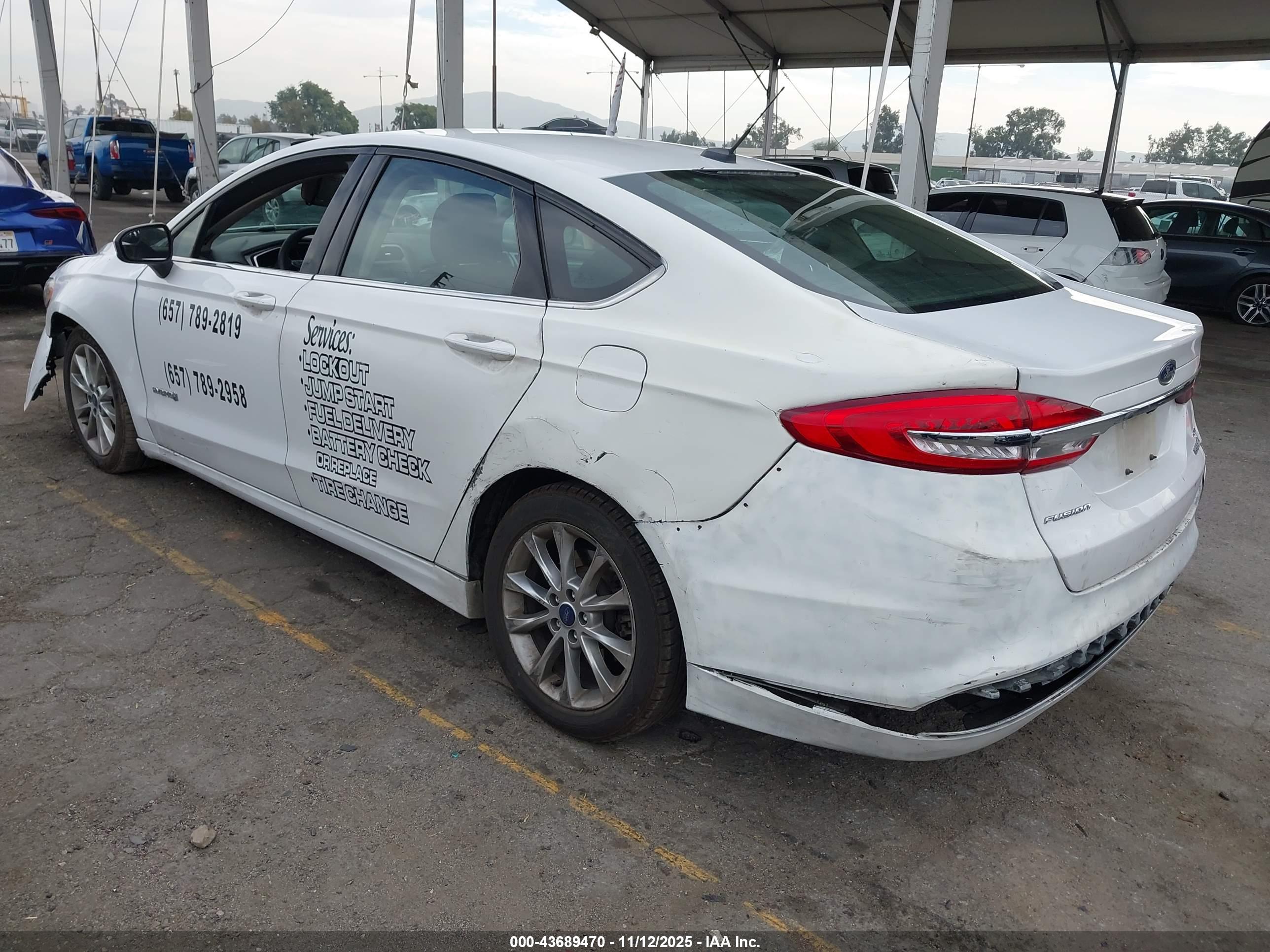FORD FUSION image 3