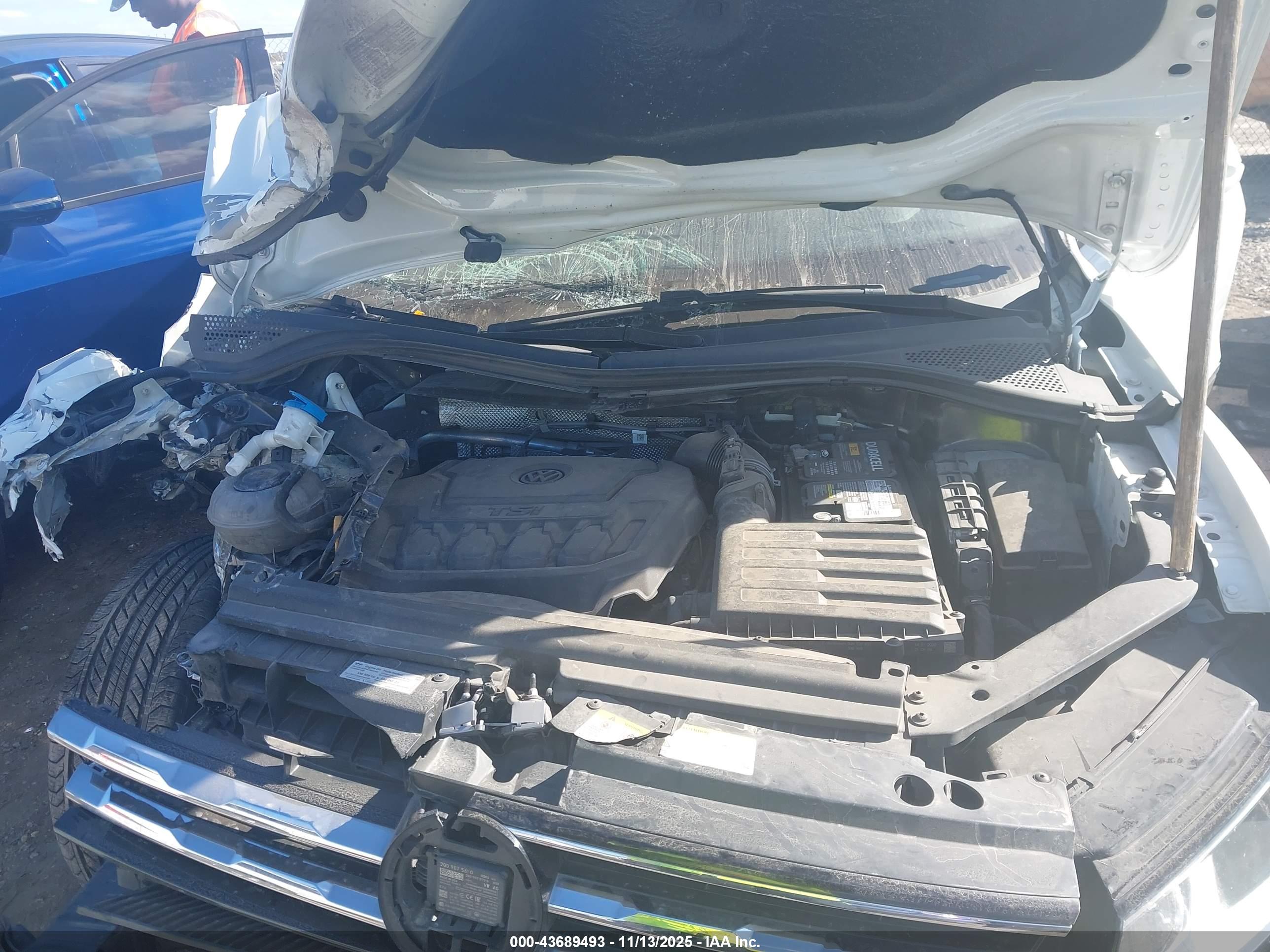 VOLKSWAGEN TIGUAN image 10