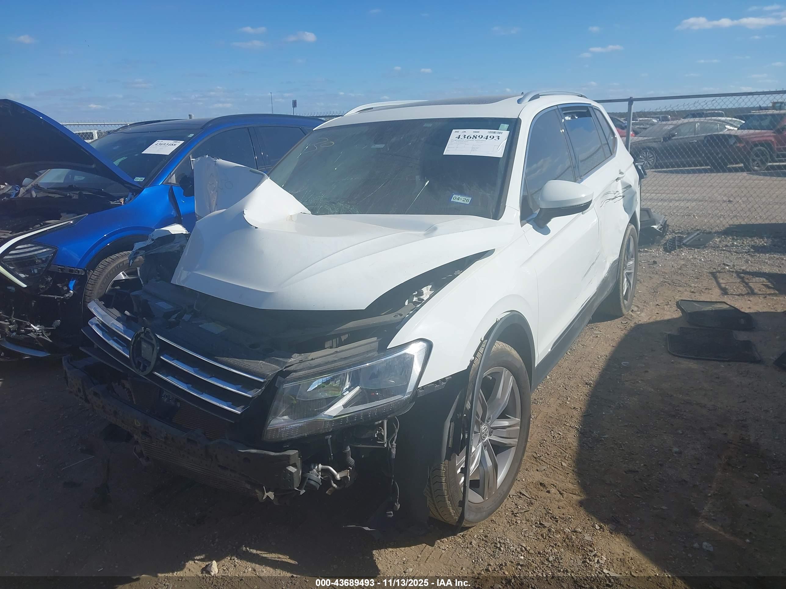 VOLKSWAGEN TIGUAN image 2