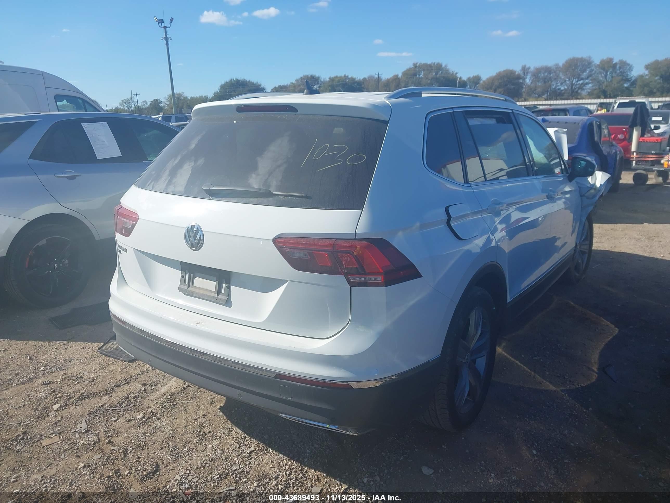 VOLKSWAGEN TIGUAN image 4