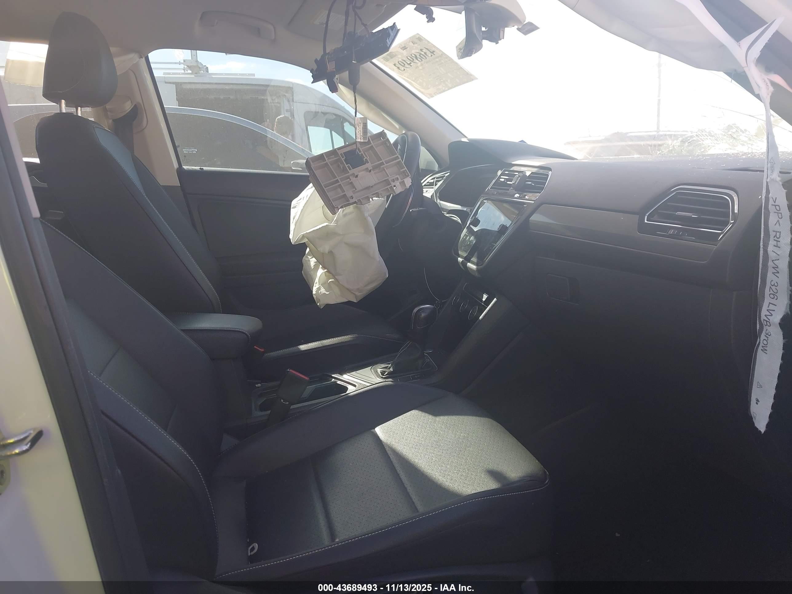VOLKSWAGEN TIGUAN image 5