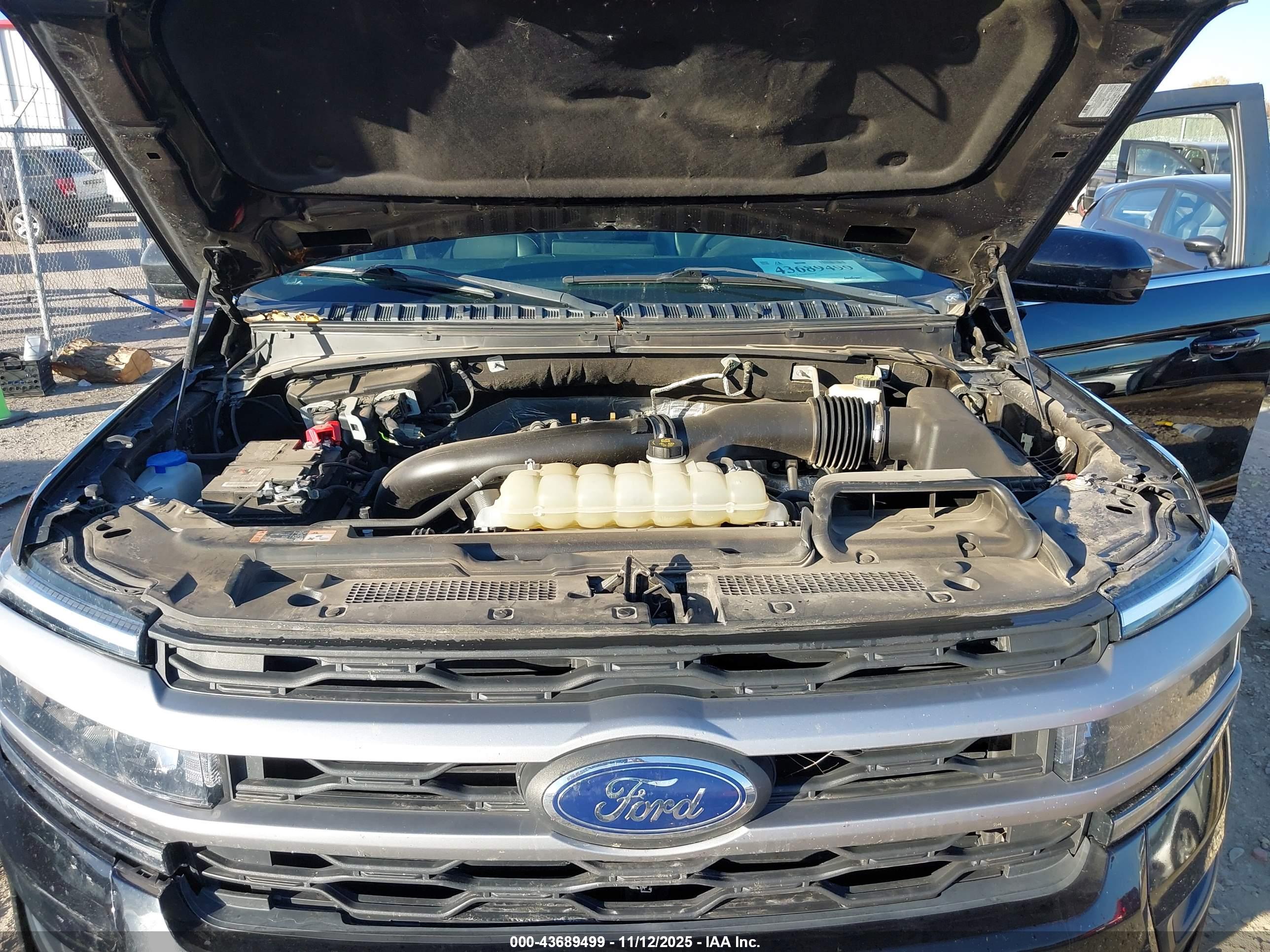 FORD EXPEDITION image 10