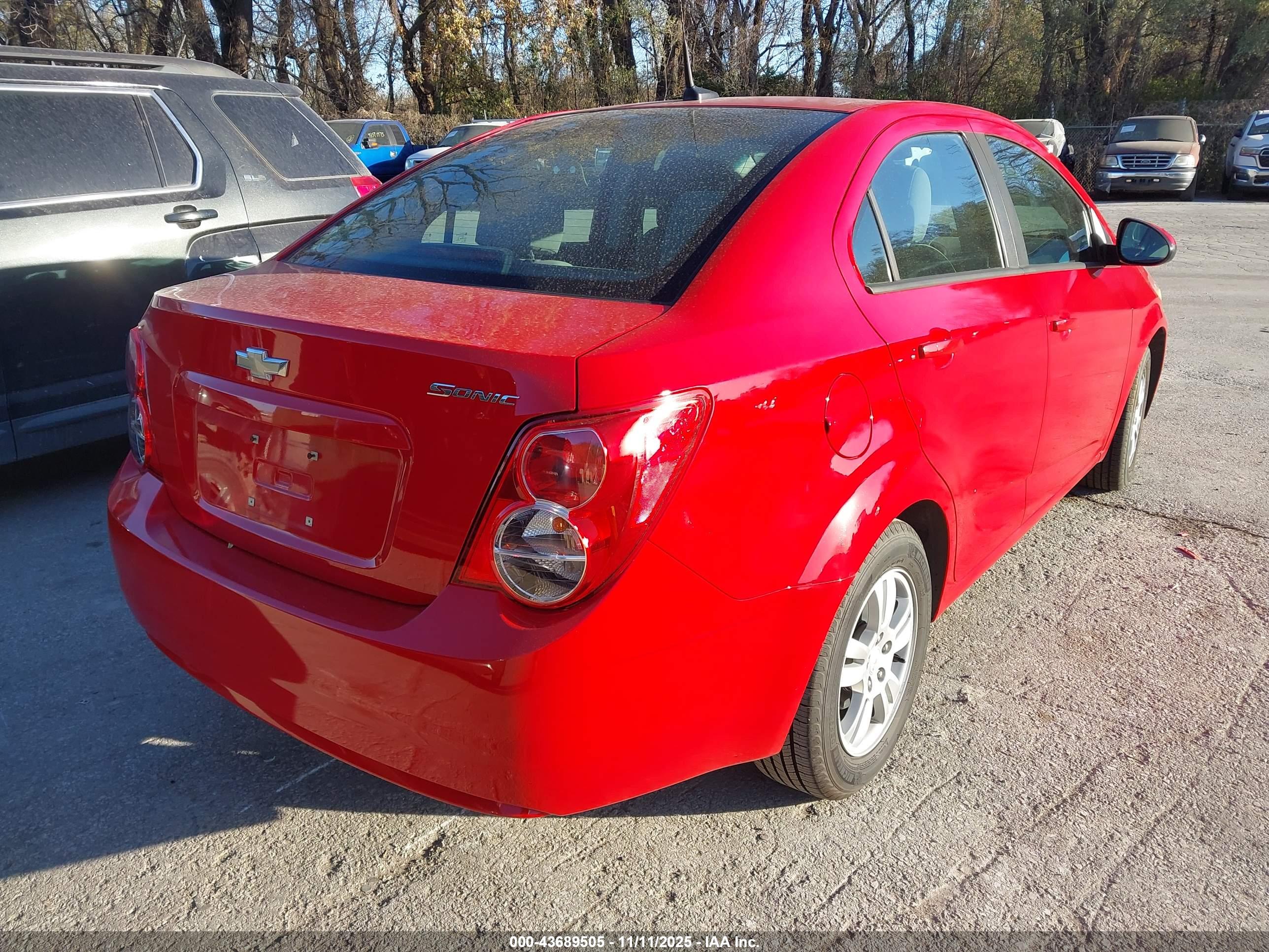 CHEVROLET SONIC image 4