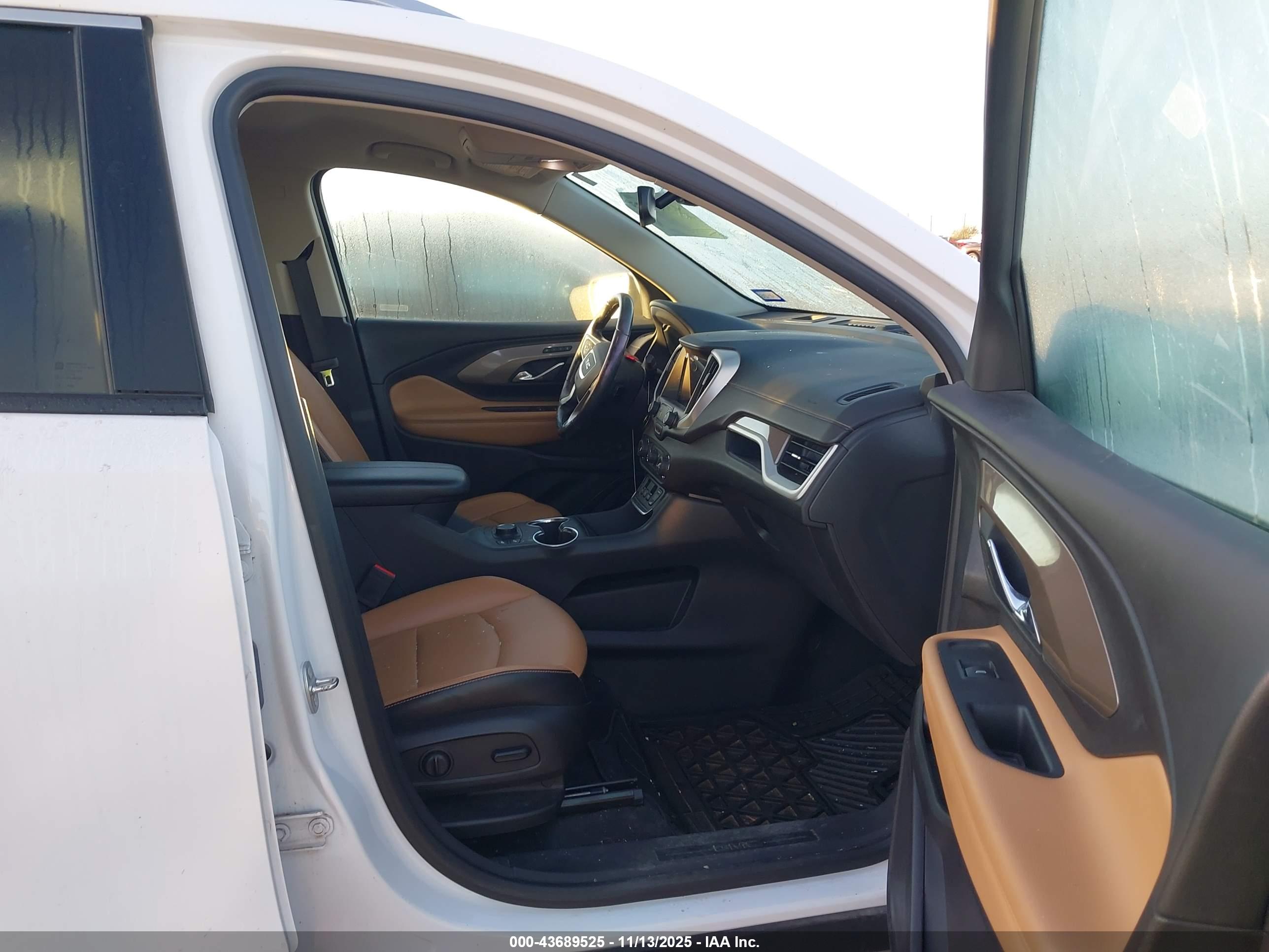 GMC TERRAIN image 5