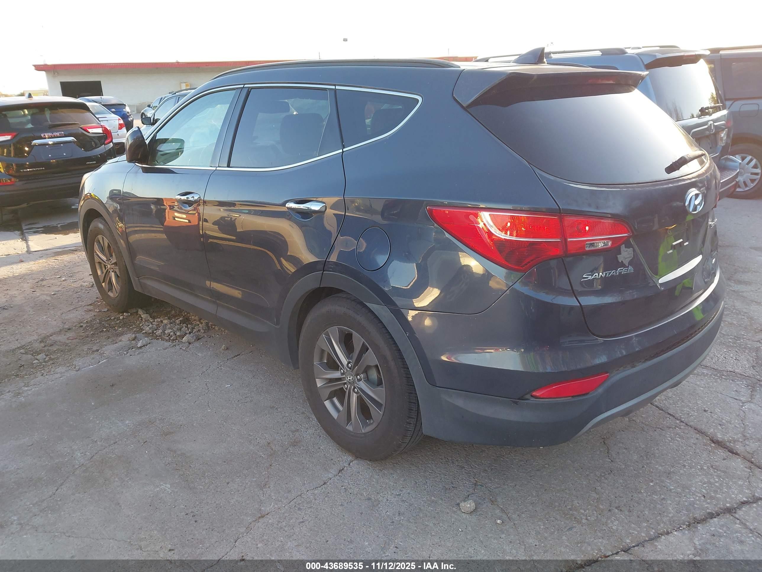 HYUNDAI SANTA image 3
