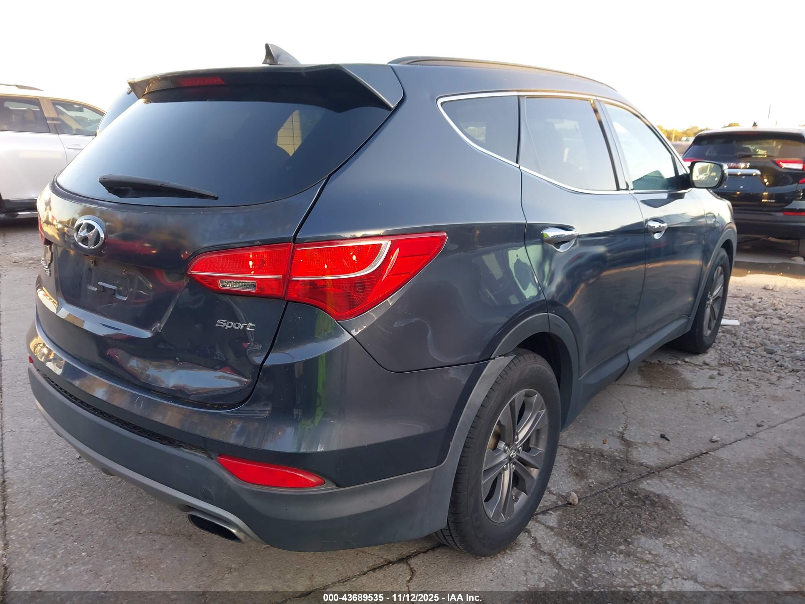 HYUNDAI SANTA image 4