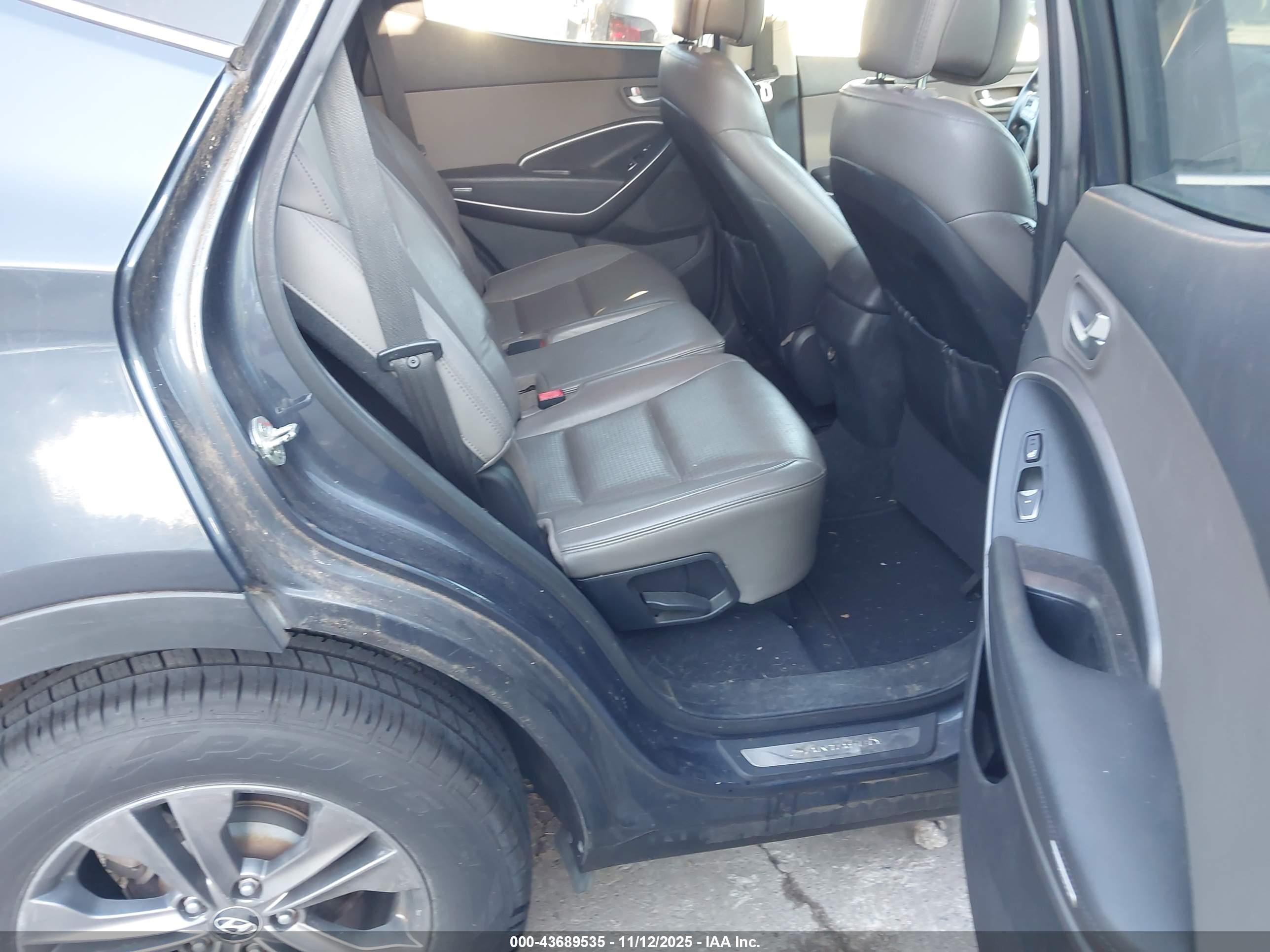 HYUNDAI SANTA image 8