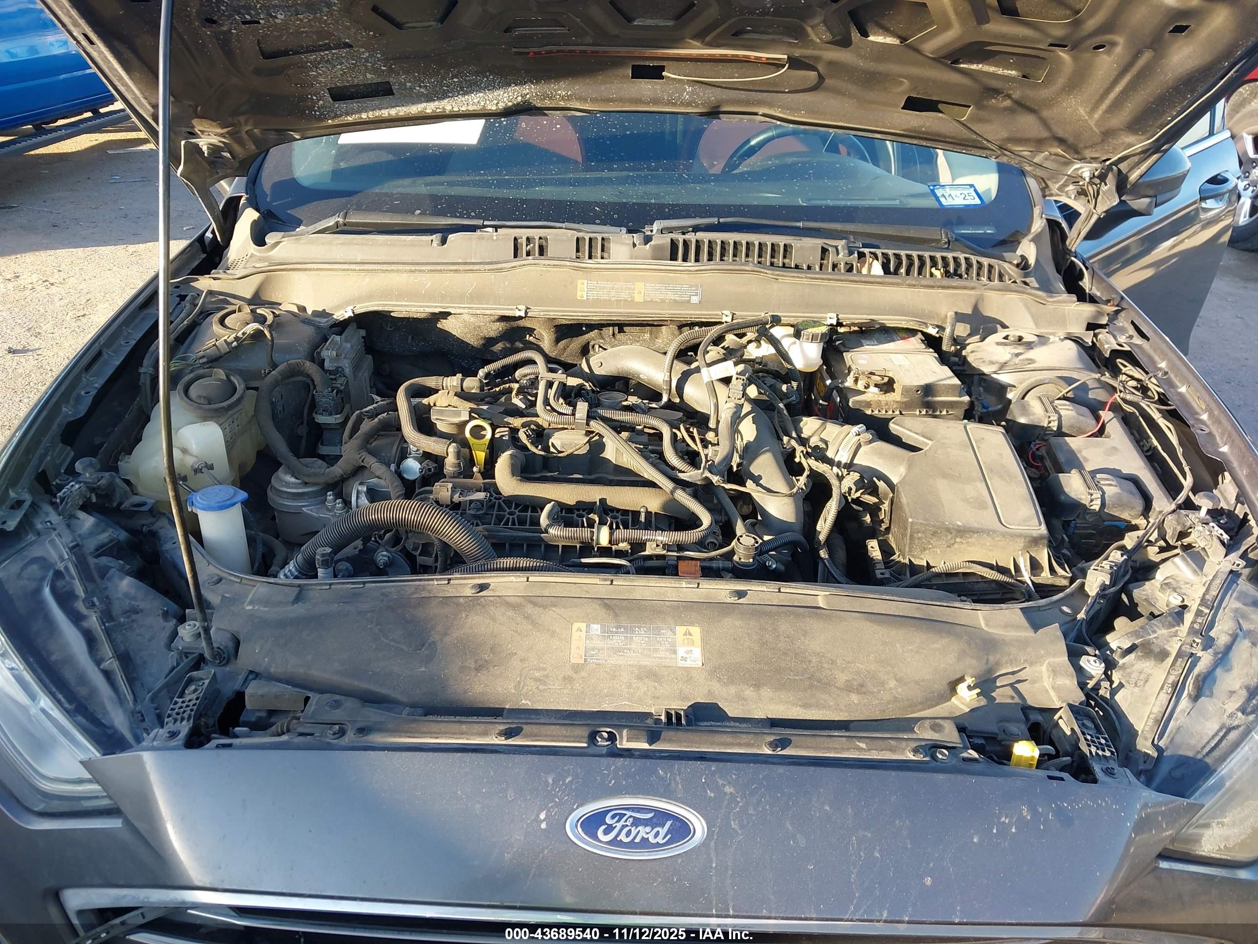 FORD FUSION image 10