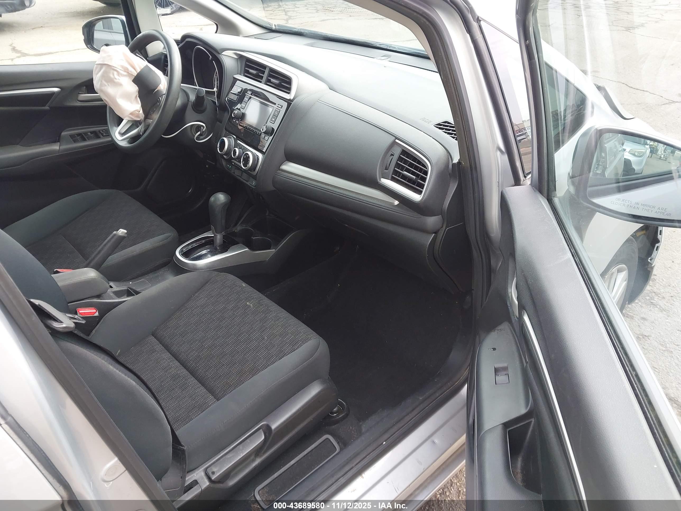 HONDA FIT image 5