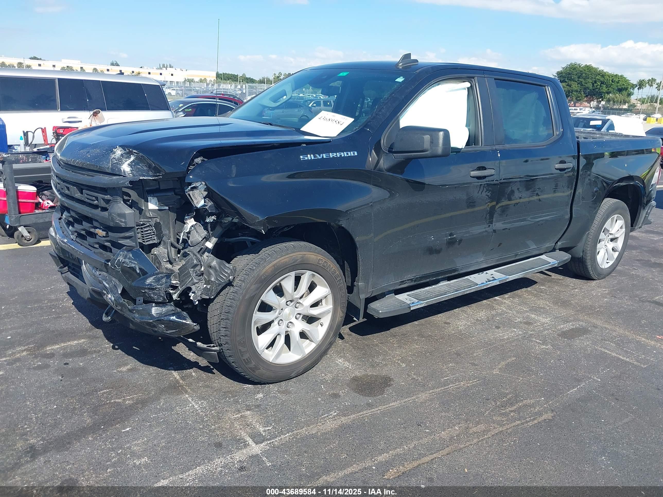 CHEVROLET SILVERADO image 2