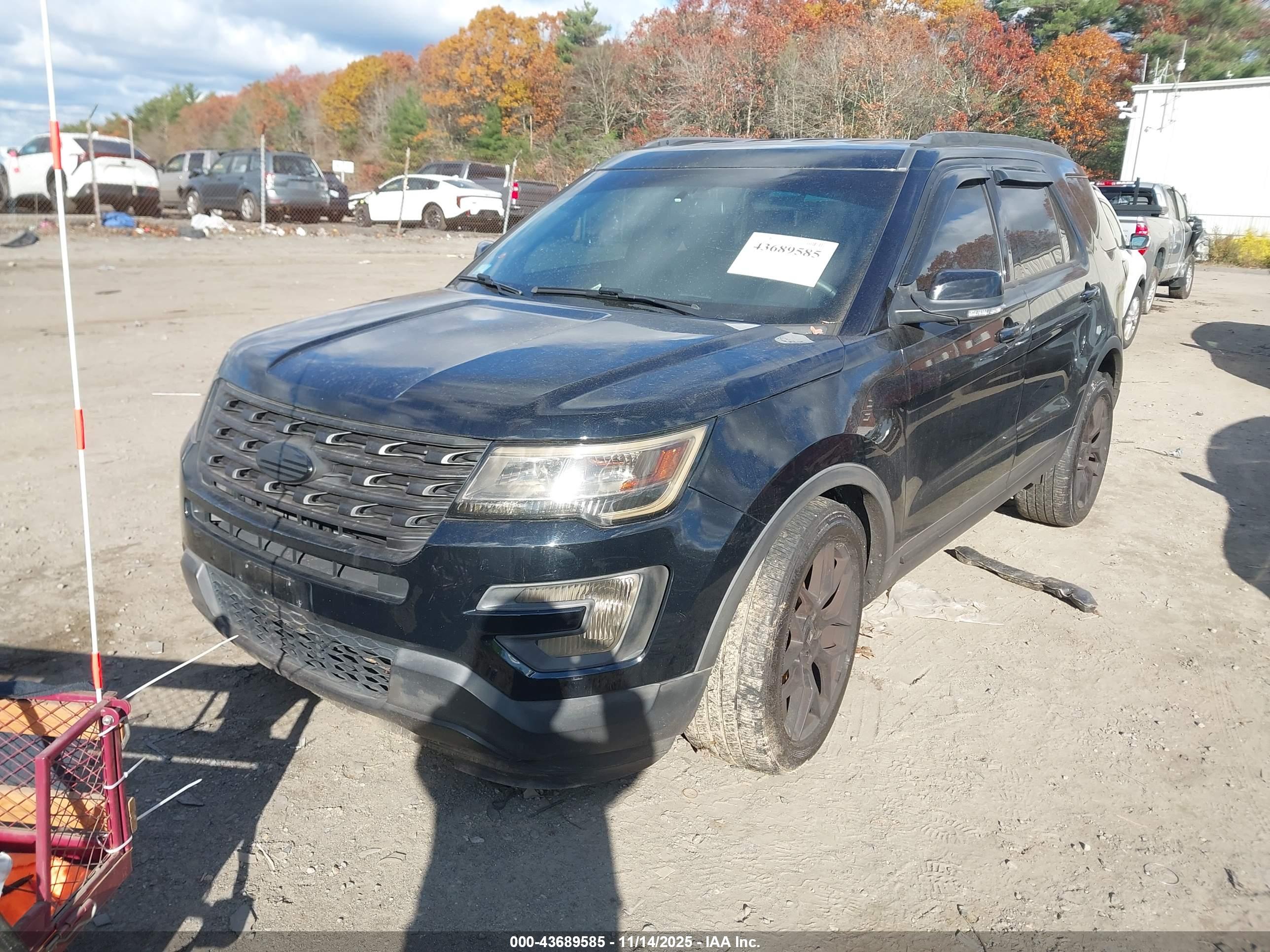 FORD EXPLORER image 2